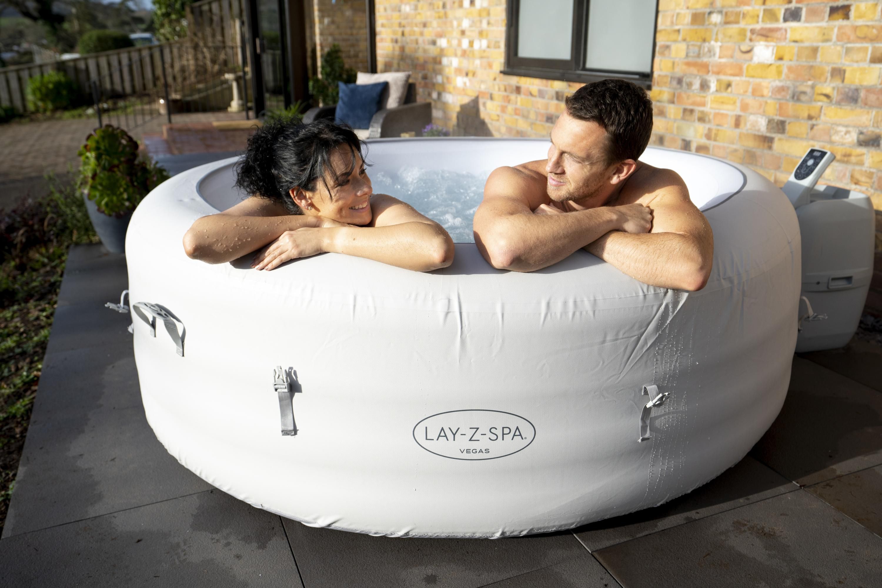 Lay-Z-Spa Vegas airJet 6 person Inflatable hot tub | DIY at Bu0026Q