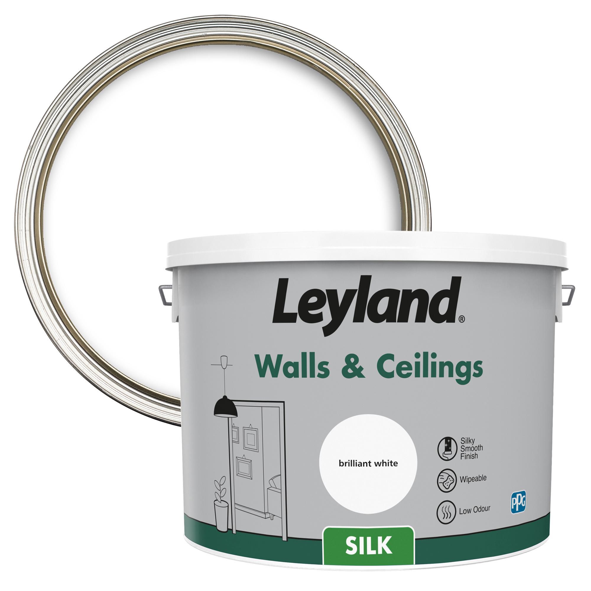 Leyland Brilliant White Silk Wall & ceiling Emulsion paint, 10L