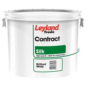 Leyland Trade Contract Brilliant white Silk Emulsion paint, 10L