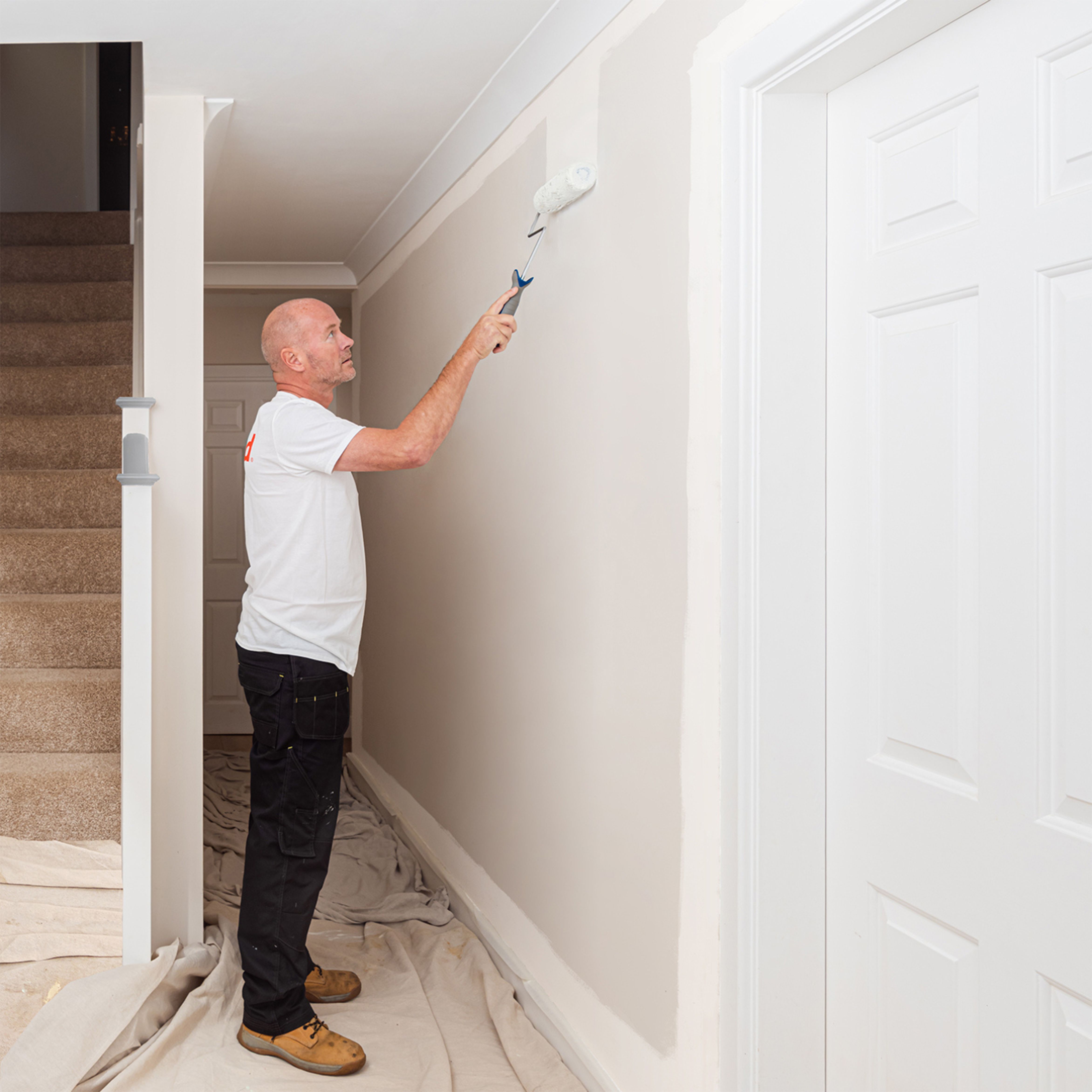 Leyland Trade Contract White Matt Wall & ceiling Emulsion paint, 12L