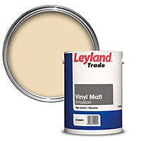 Leyland Trade Cream Matt Emulsion paint, 5L