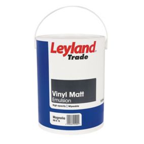 Leyland Trade Magnolia Matt Emulsion paint, 5L