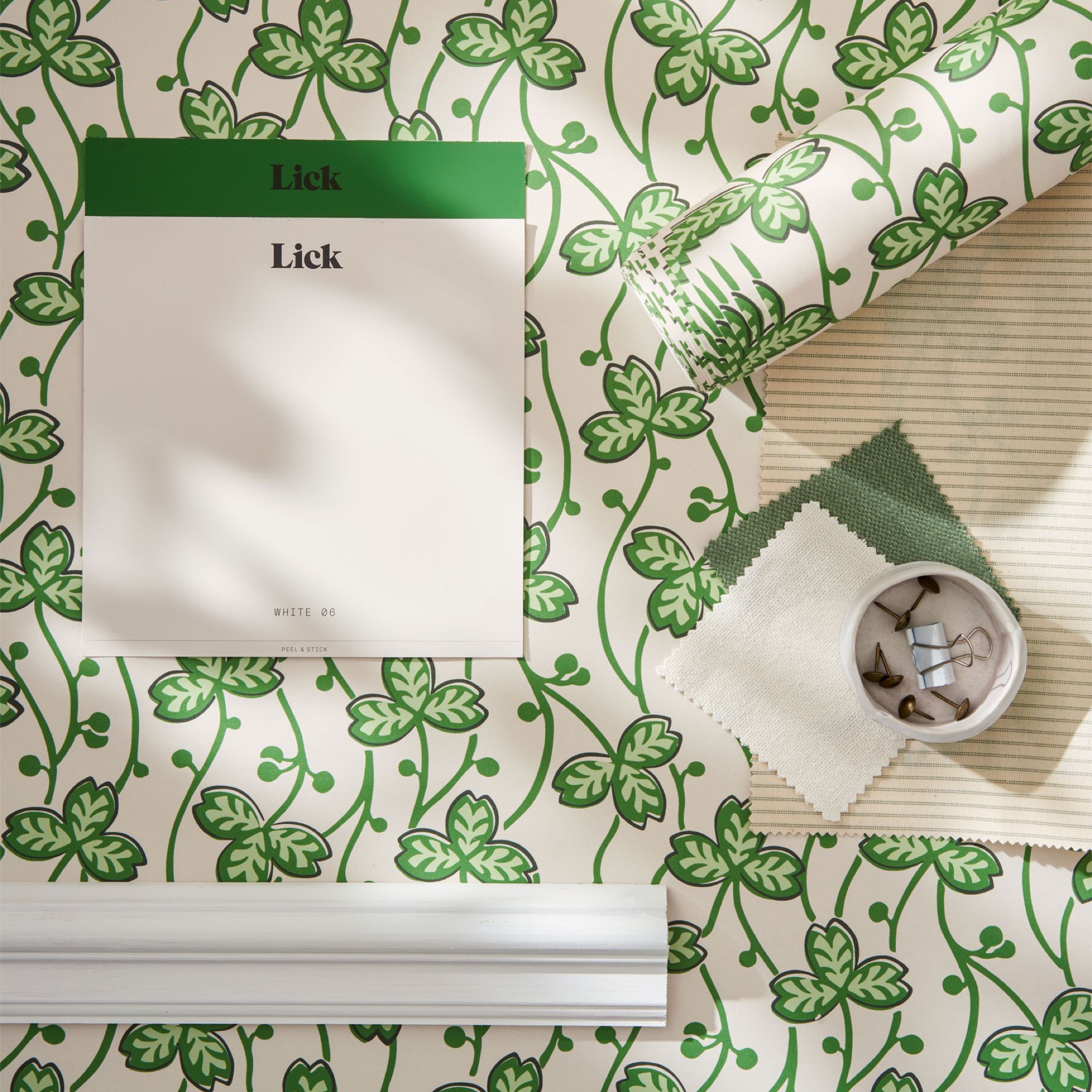 Lick Green & White Clover 01 Textured Wallpaper