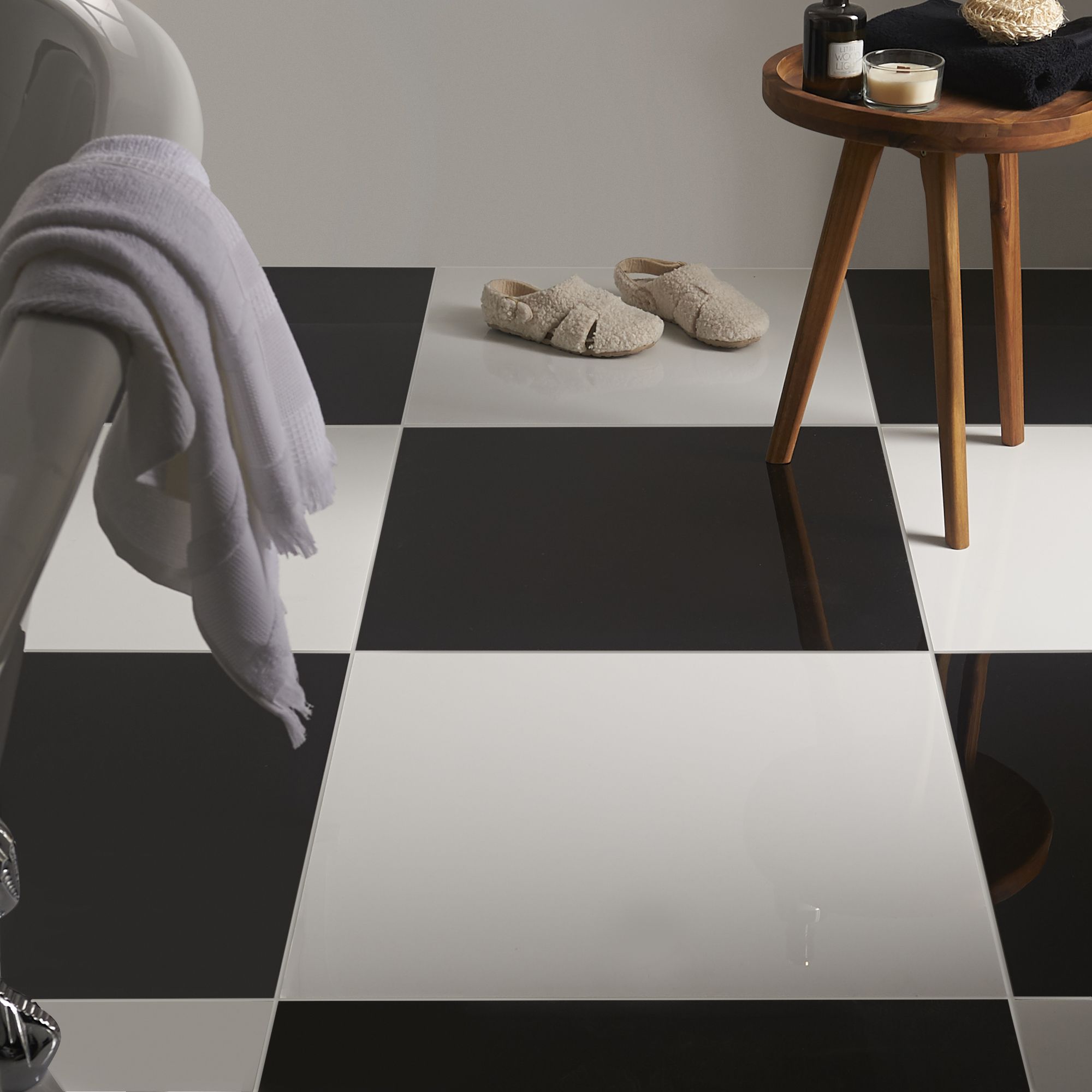 Livourne Black High gloss Stone effect Porcelain Indoor & outdoor Wall & floor Tile, Pack of 3, (L)600mm (W)600mm