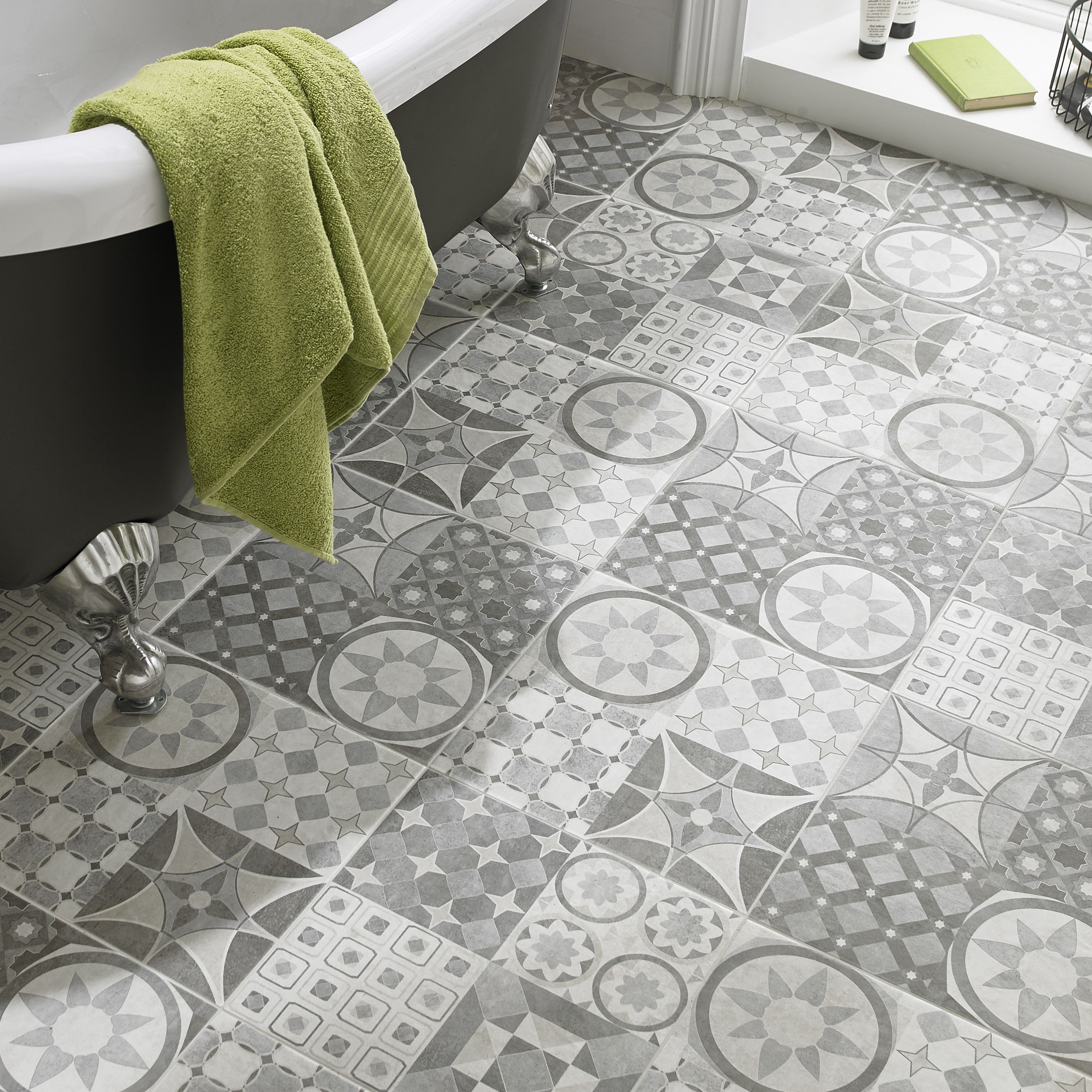 Lofthouse Grey Matt Patchwork Stone effect Ceramic Indoor Wall & floor Tile, Pack of 9, (L)333mm (W)333mm