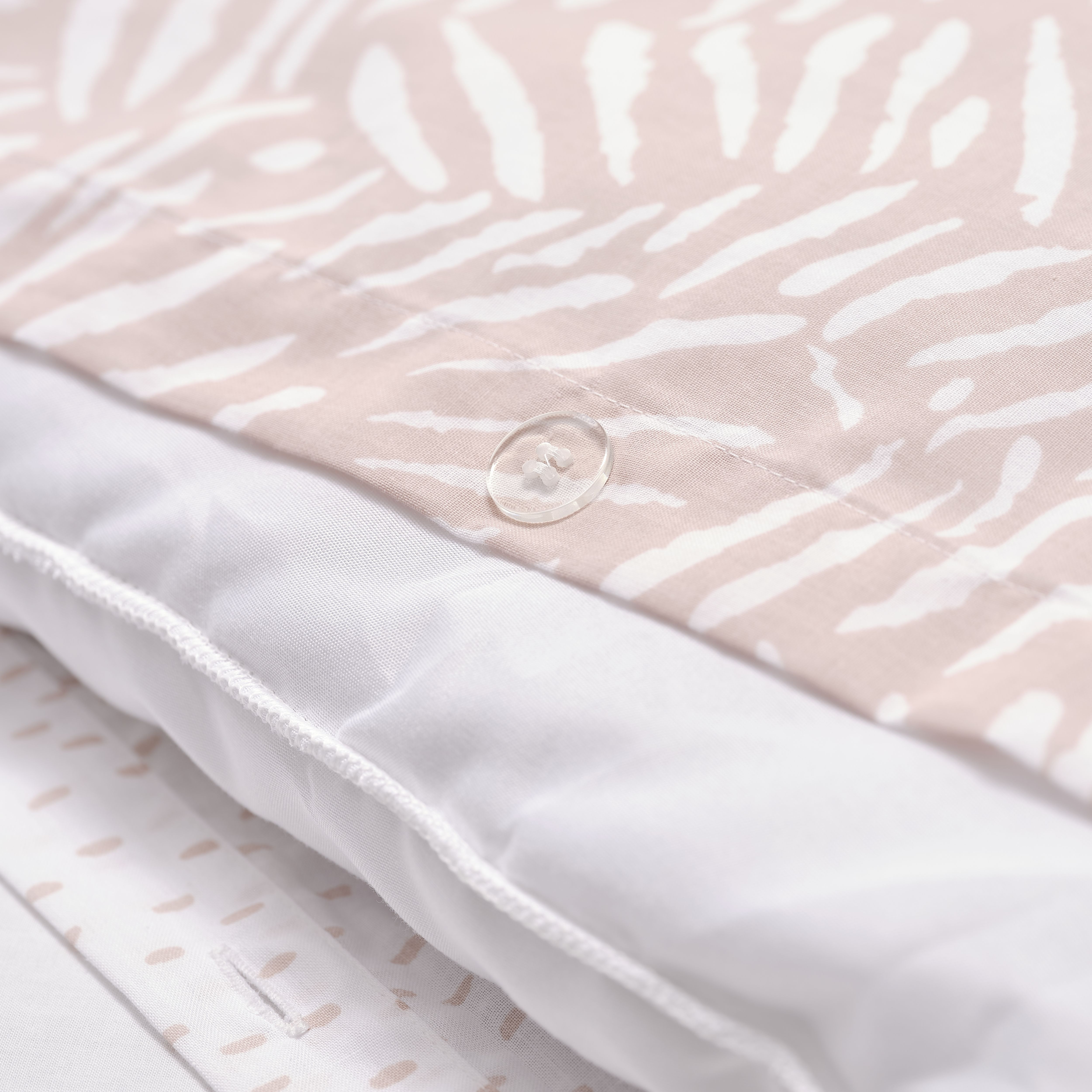 Lottie Printed Pink & white King Duvet cover & pillow case set