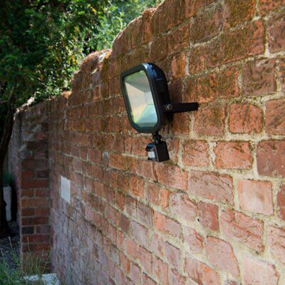 Luceco Matt Black LED PIR Outdoor Wall light 22W