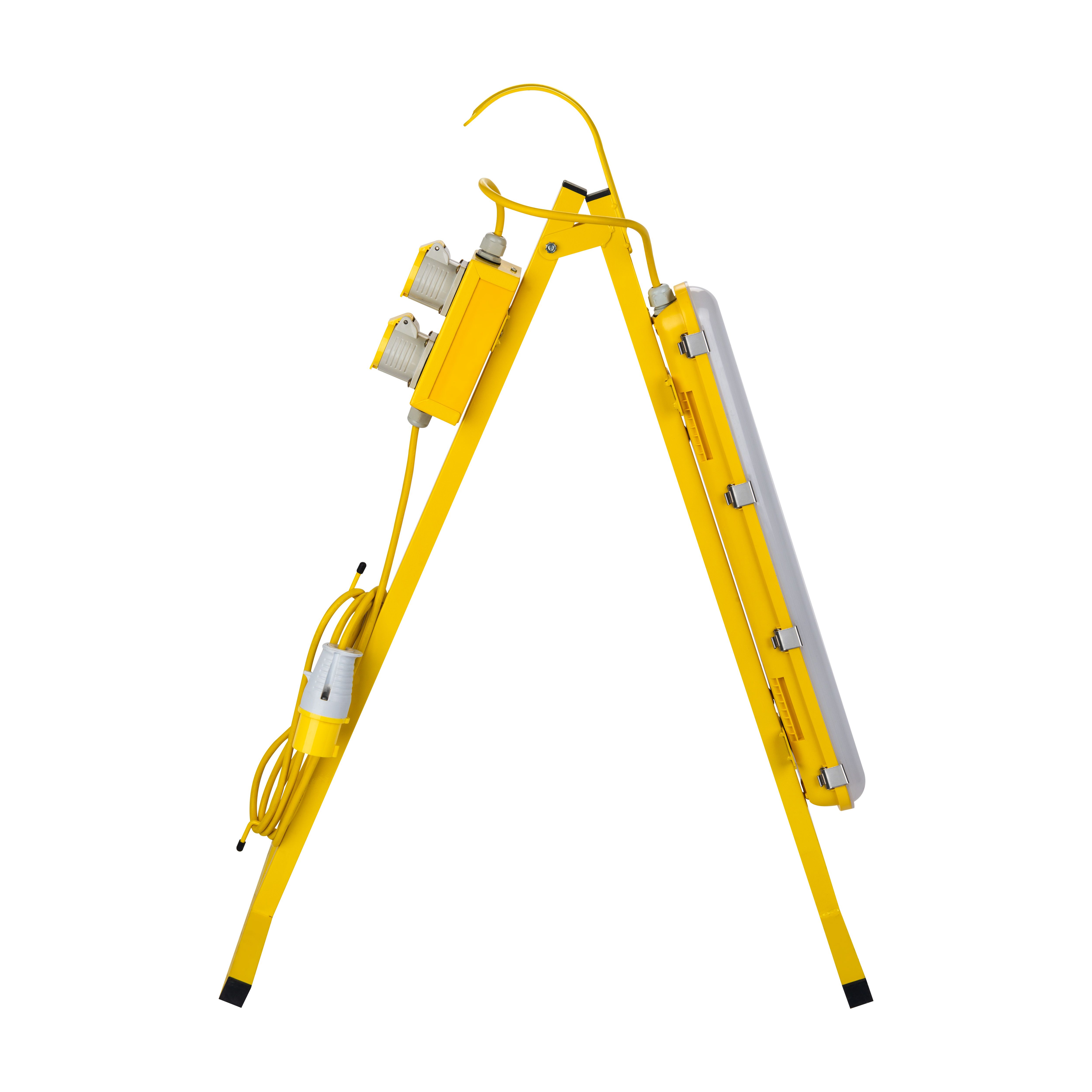 Luceco Plasterers 24W 3000lm Corded Integrated LED Work light with tripod