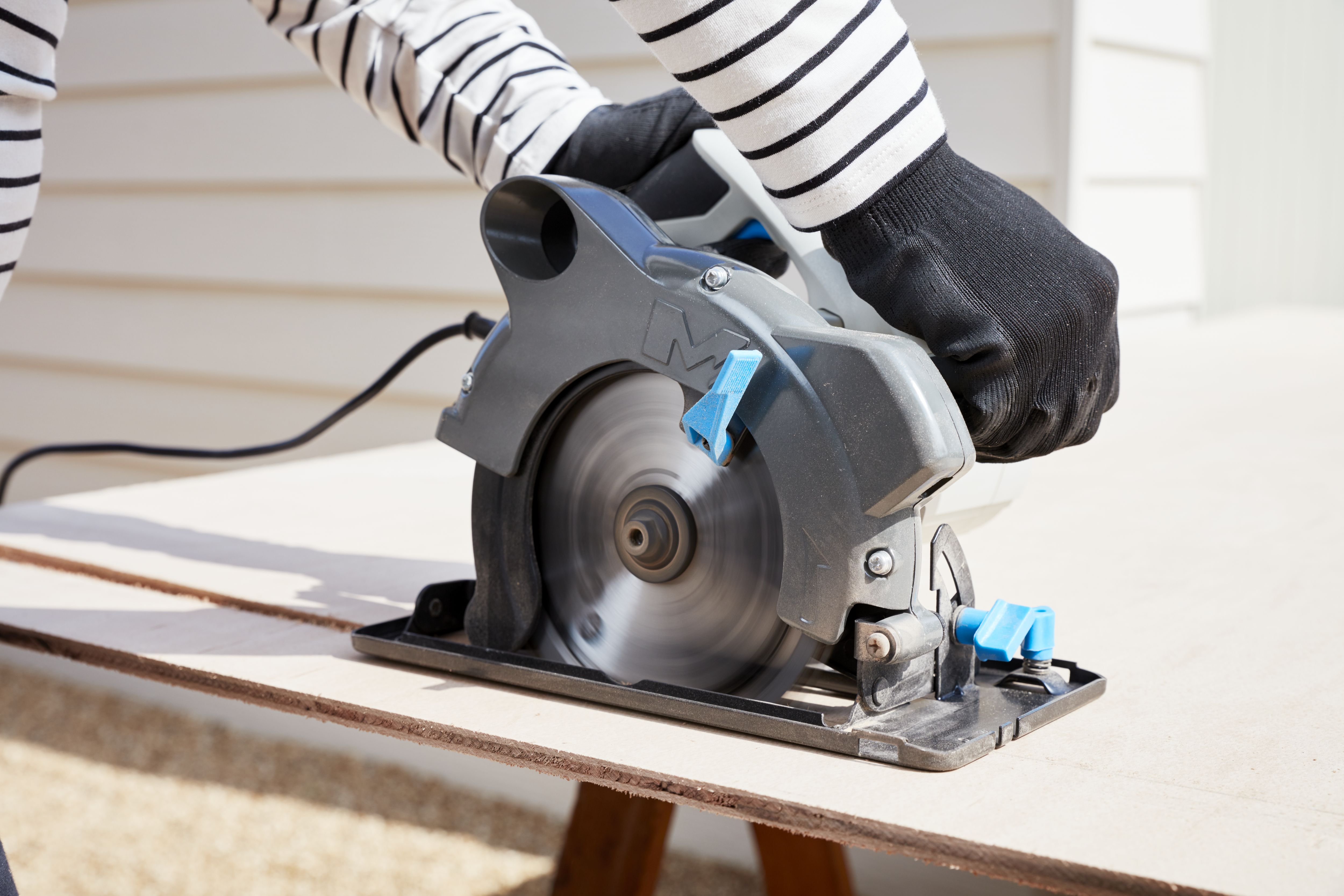 Mac Allister 1200W 220 240V 165mm Corded Circular saw MSCS1200