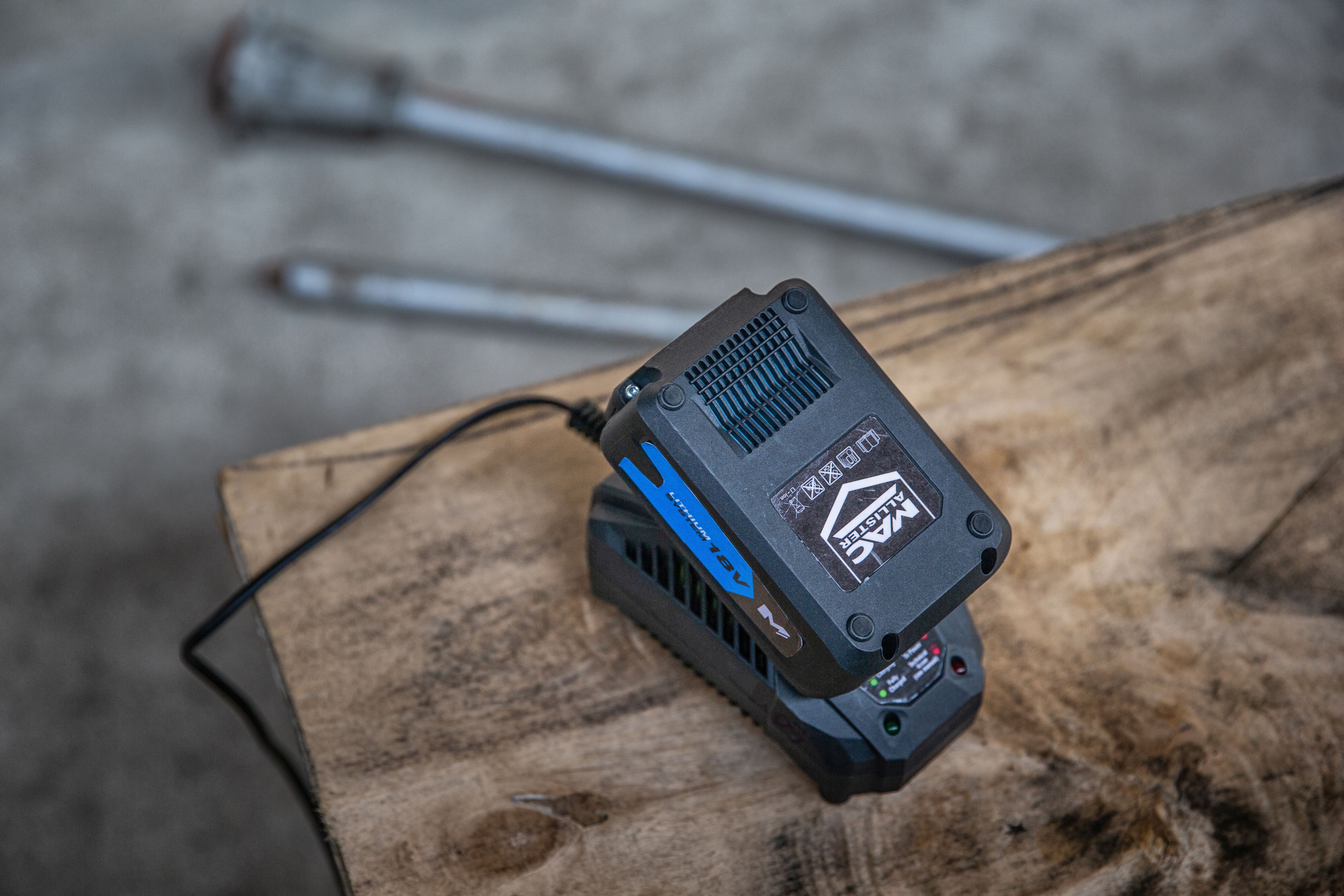 Macallister 14.4 v battery charger top