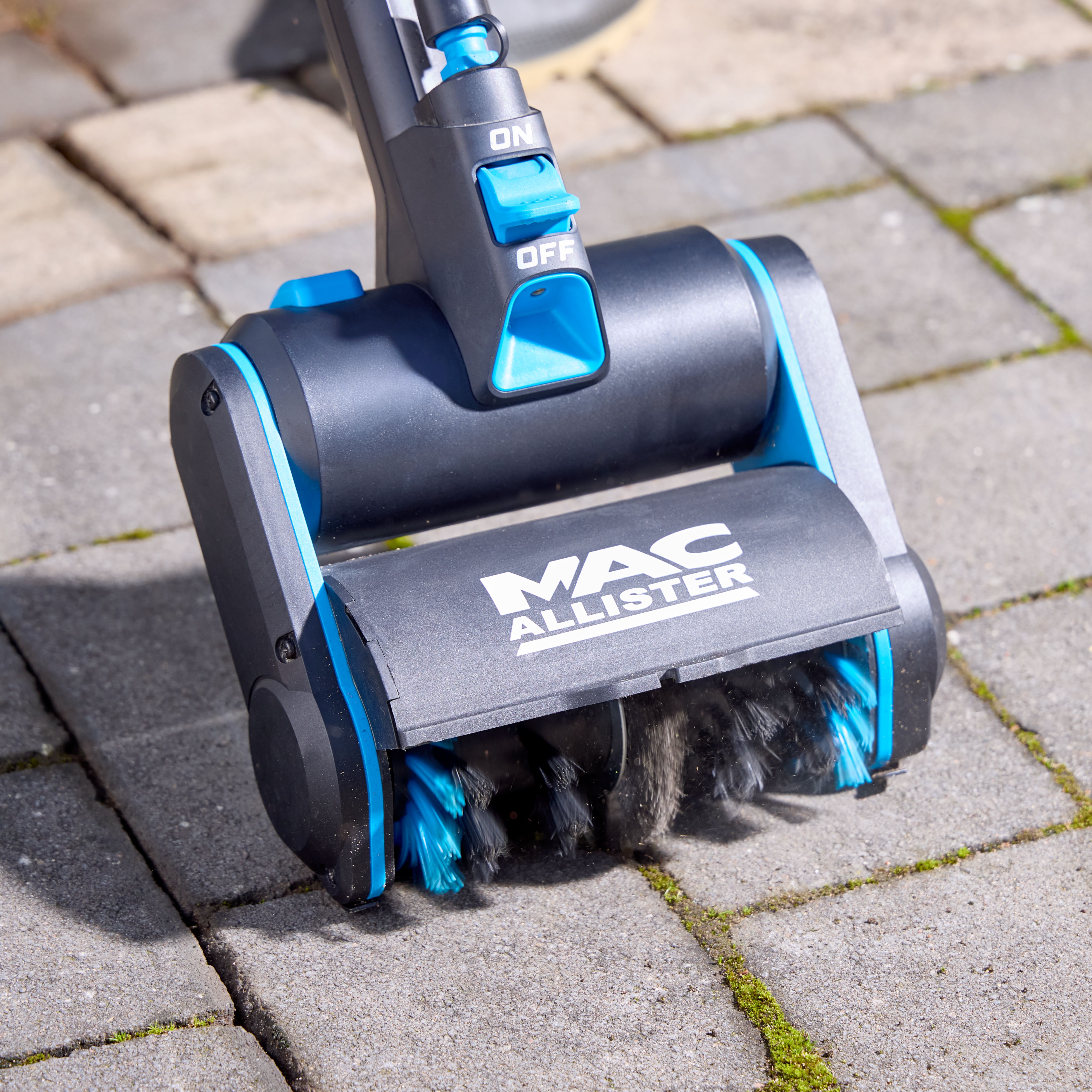 Mac Allister 18V Cordless Patio cleaner (1 - MCI1272GDO