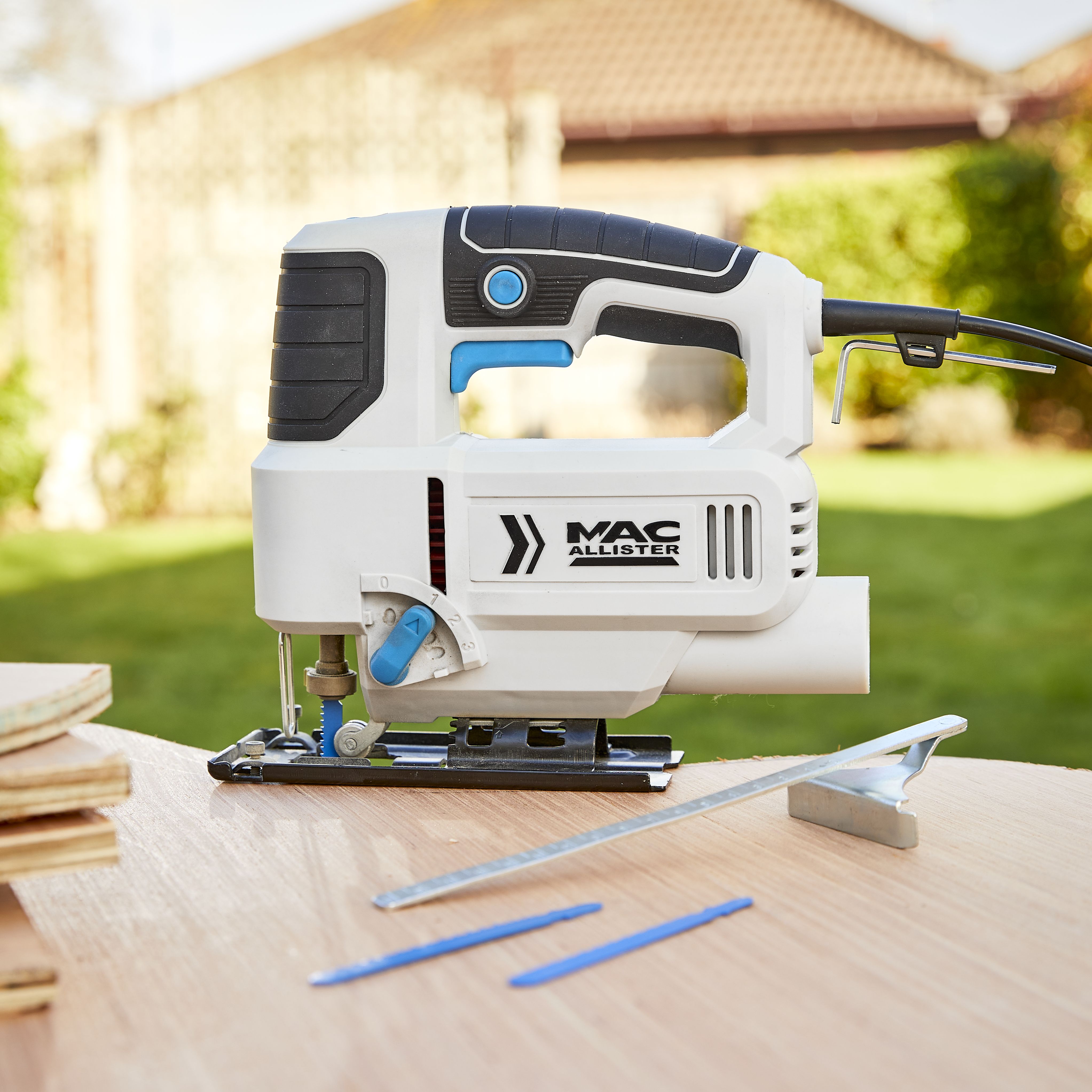 Mac Allister 600W 220-240V Corded Jigsaw 2815