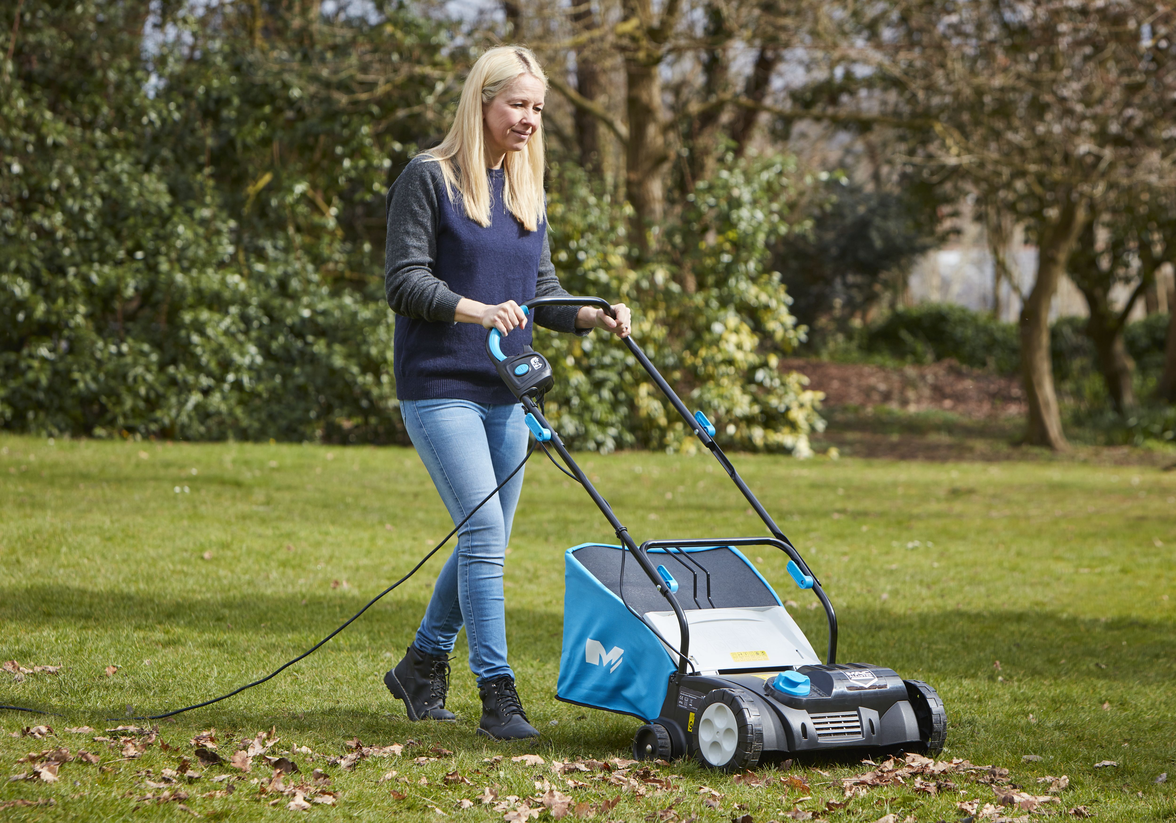 Mac Allister MSRP1400 1400W 370mm Raker scarifier