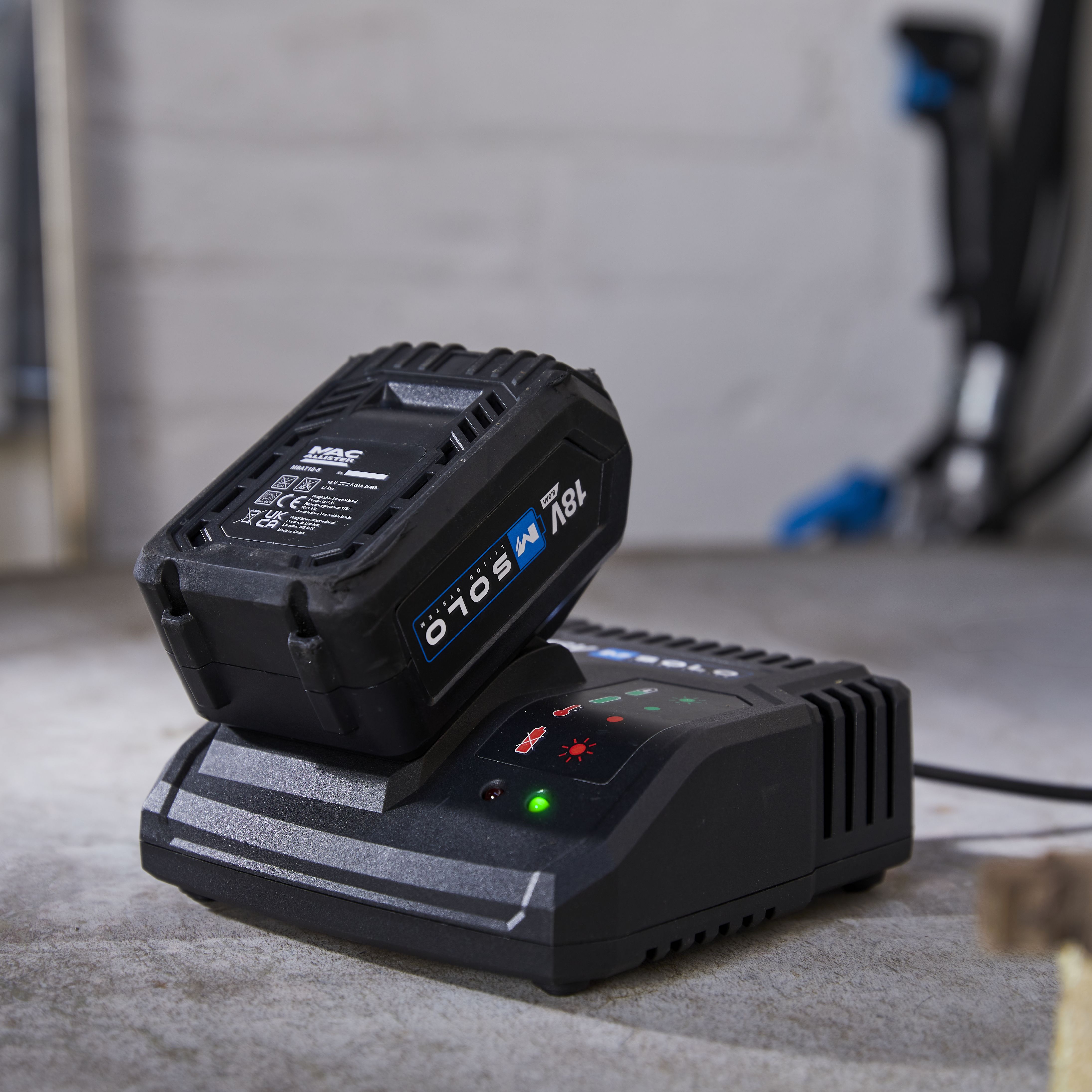 Mac Allister Solo 18V 1 x 5 Li ion Battery charger DIY at B Q