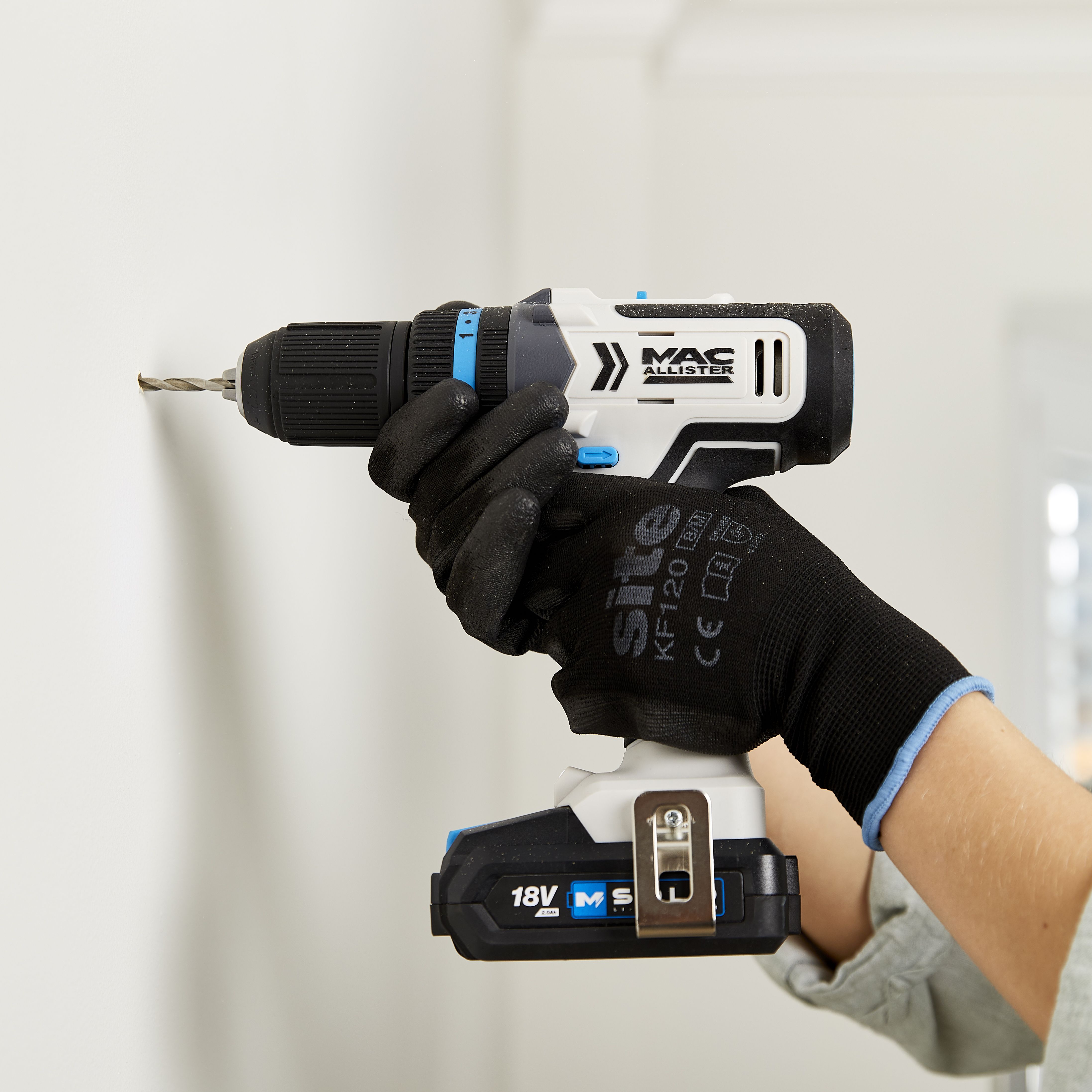 Mac Allister Solo 18V Li-ion EXT Cordless Combi drill & impact driver (2 x 2Ah) MCD18-Li-2 / MID18-Li
