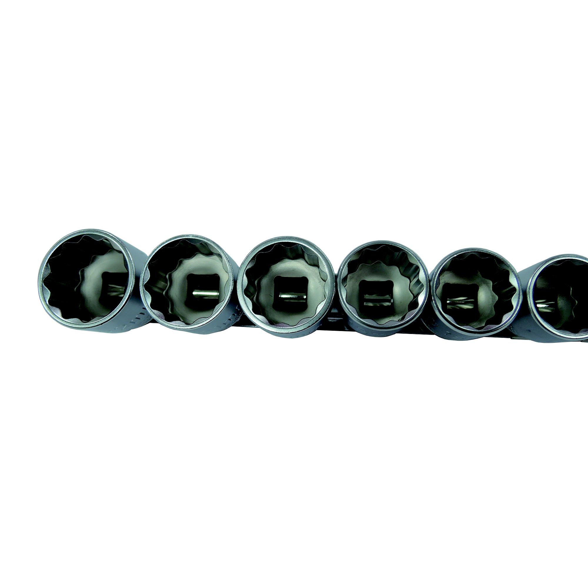 Magnusson 15 piece ⅜" Standard Socket set