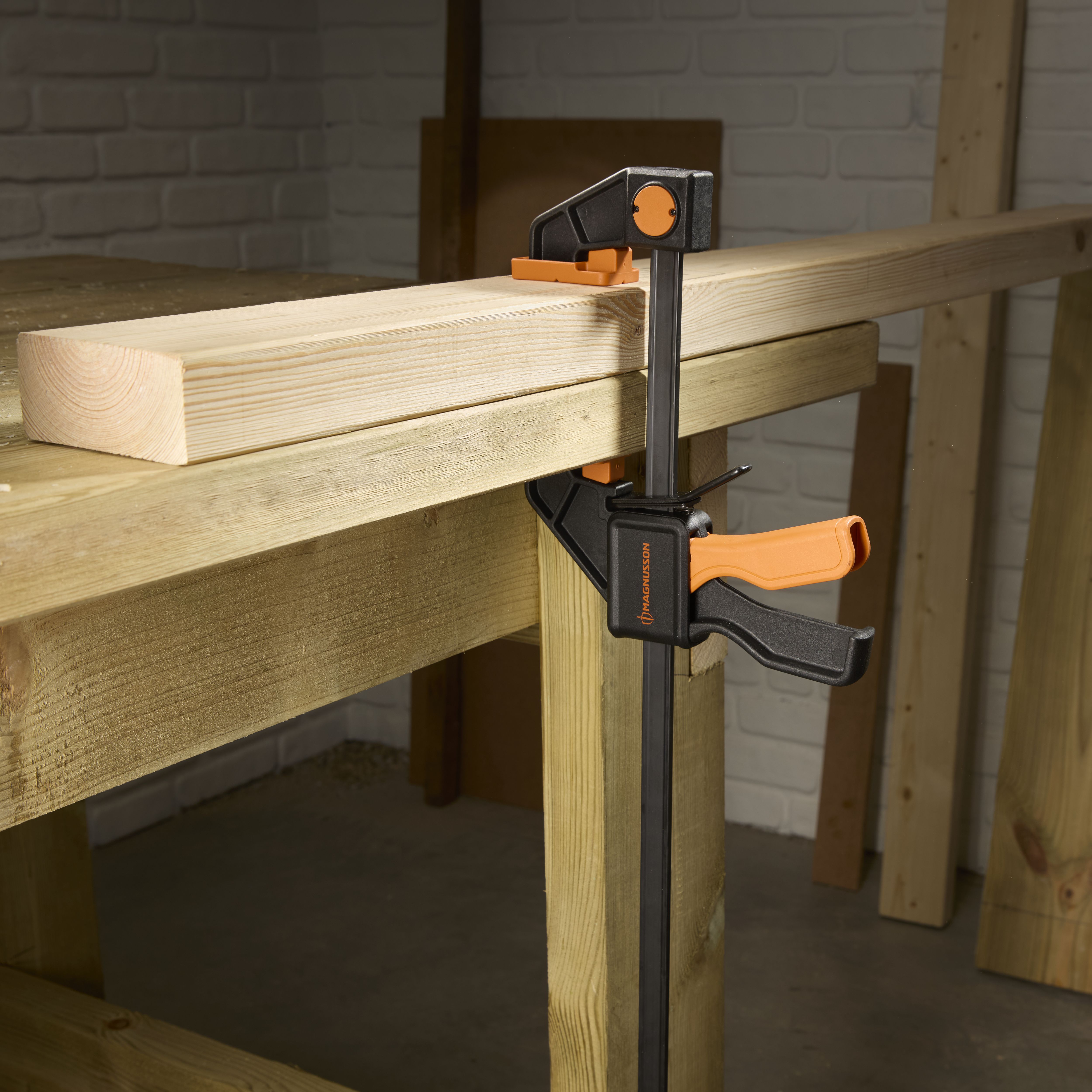 Magnusson 600mm Black & orange Steel Bar clamp & spreader