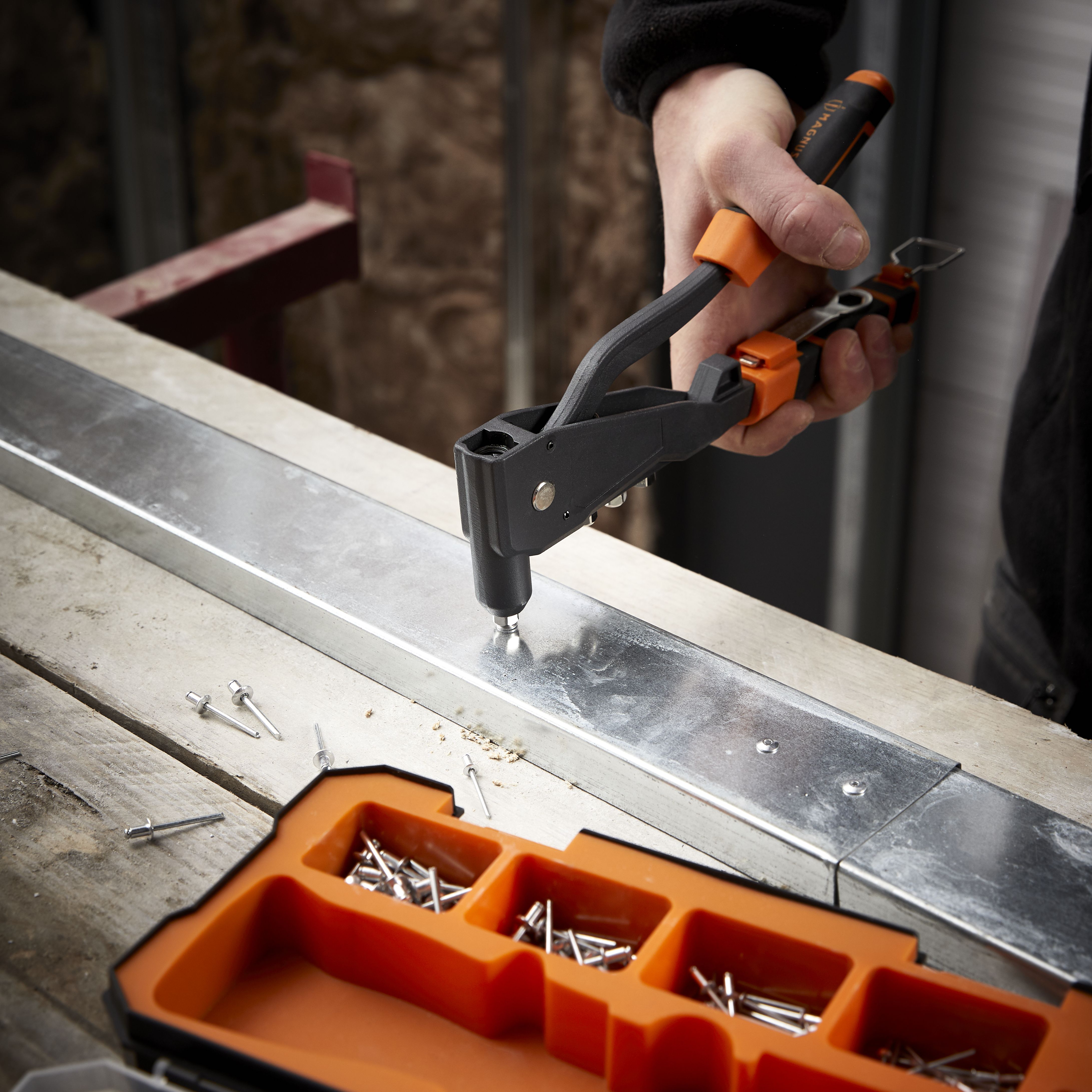 Coffret Pince à Riveter Et 100 Rivets En Aluminium - Brueder Mannesmann M1096 - Pour Bricolage, Assemblage Métallique