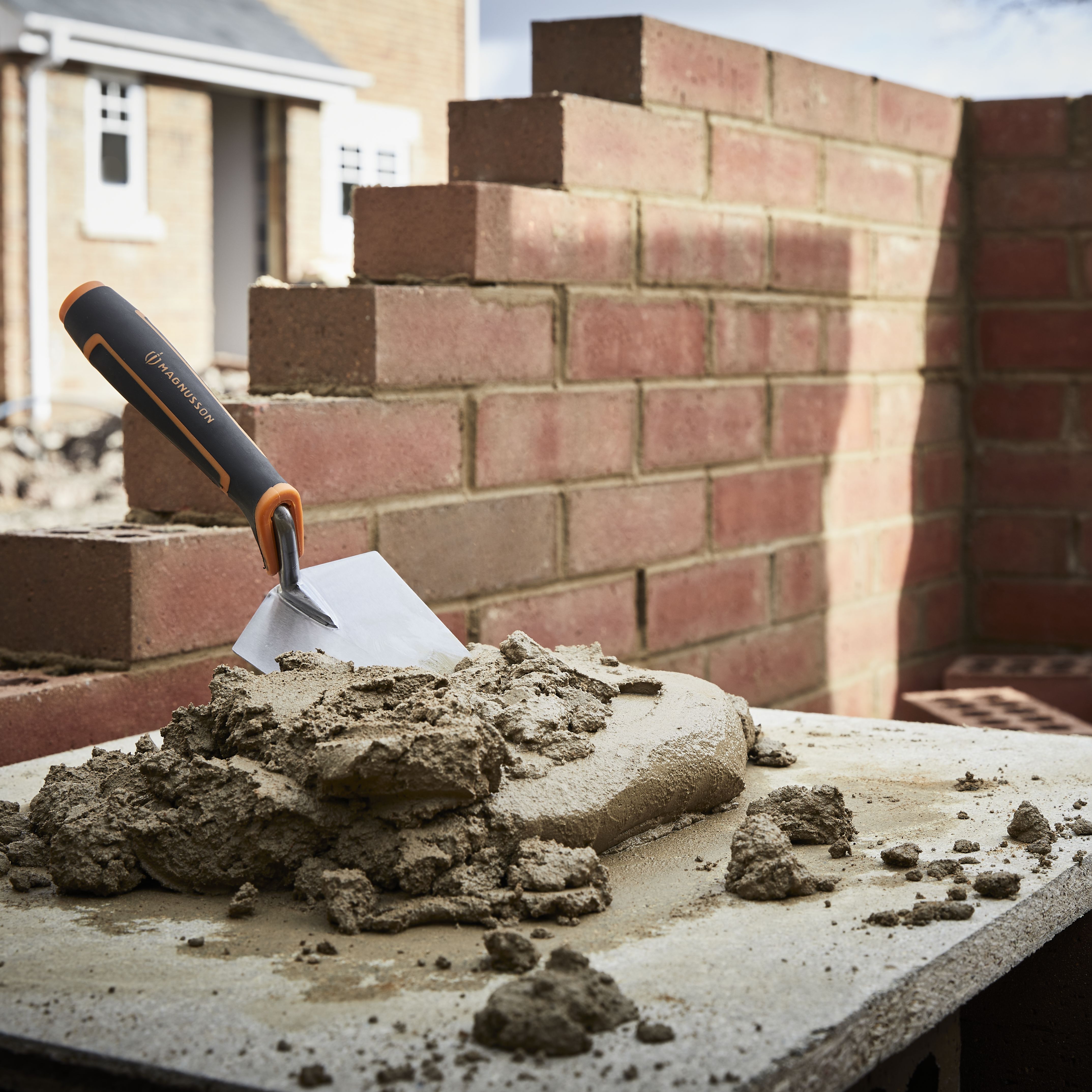 What is a clearance gauging trowel