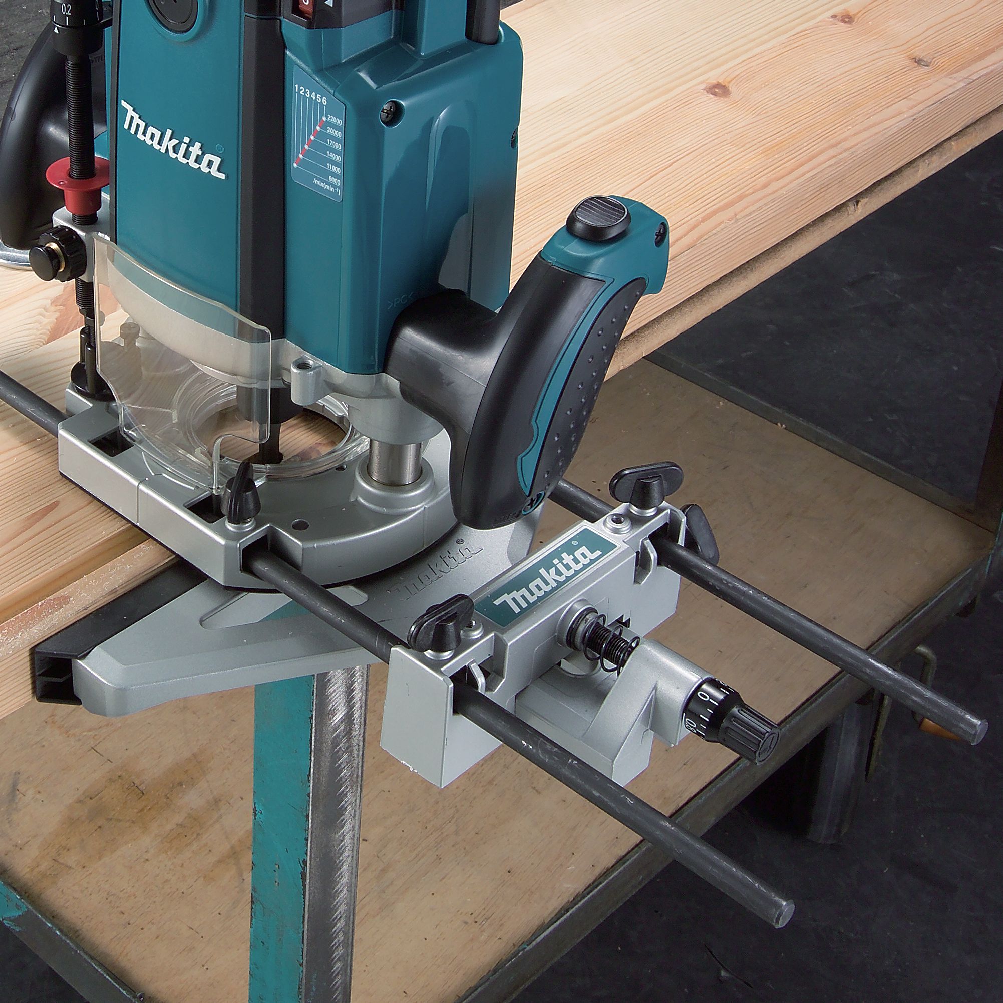 Makita 2100W 110V Corded Plunge Router RP2301FCXK/1