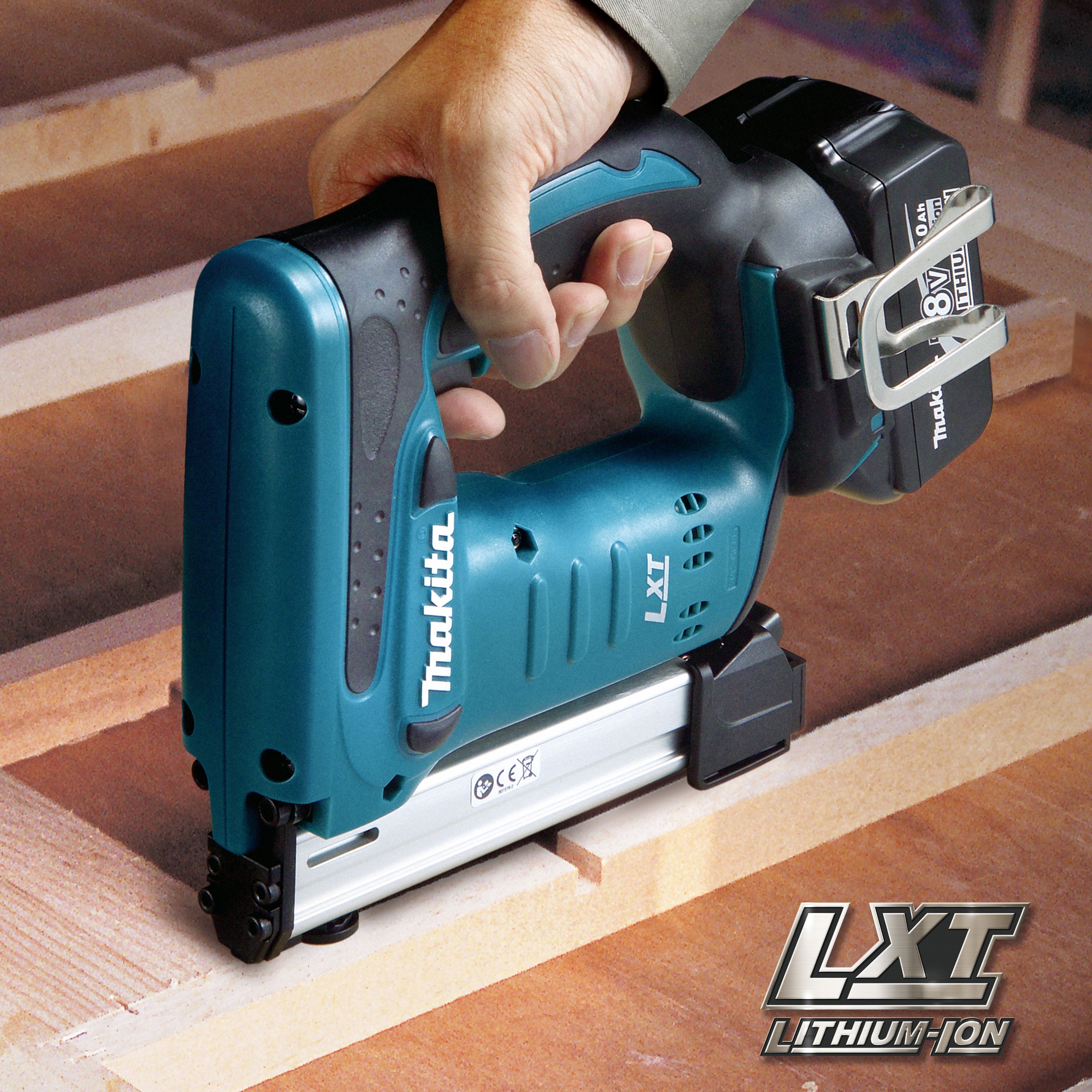 Makita 22mm 18V Li-ion LXT Second fix Cordless Stapler (Bare Tool