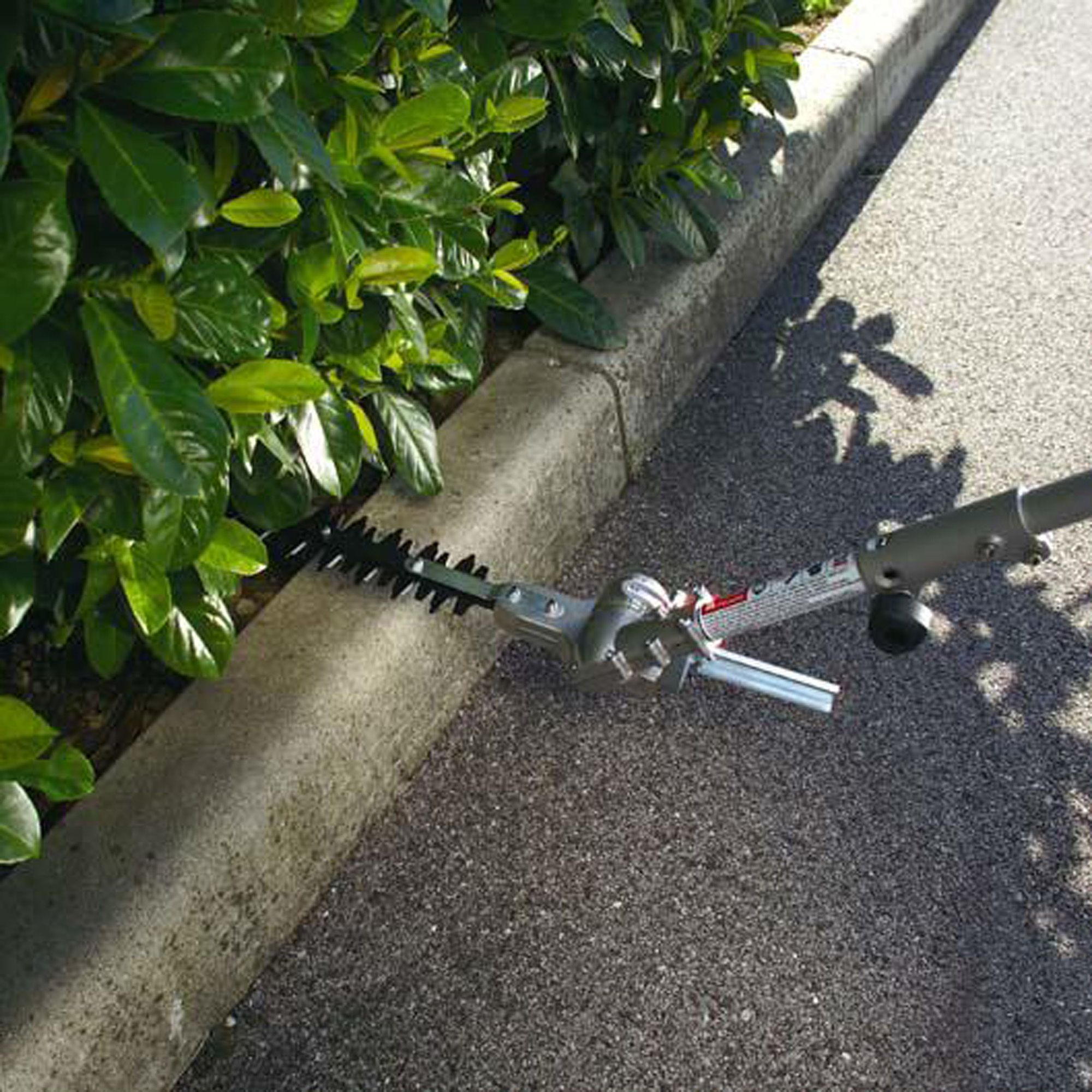 mcculloch hedge trimmer attachment