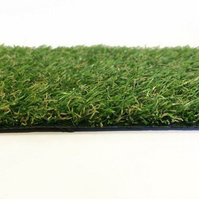 Medium density Artificial grass (W)4m (T)15mm