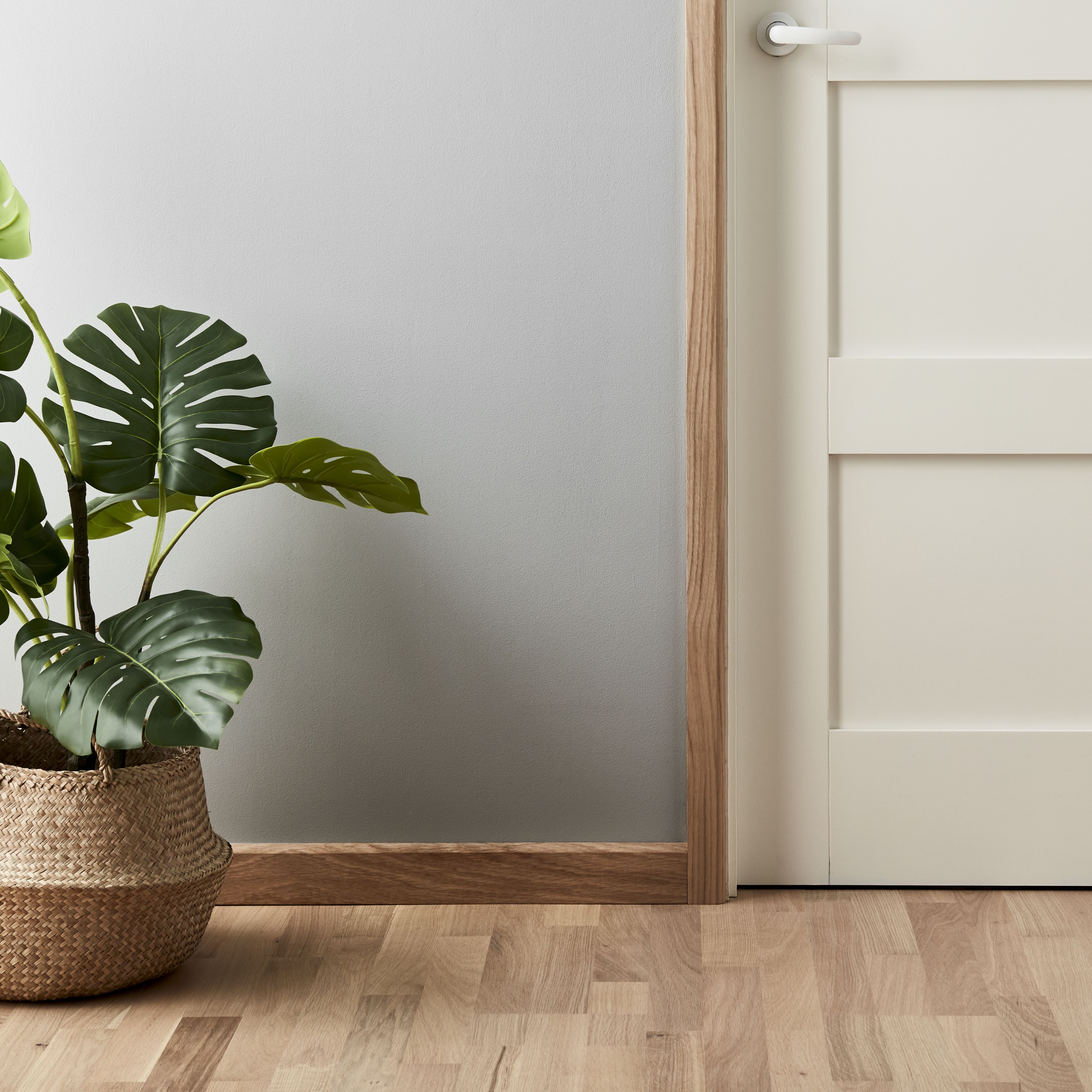 Metsä Wood Fully finished Oak Rounded Moulding (L)2100mm (W)44mm (T)15mm, Pack of 5