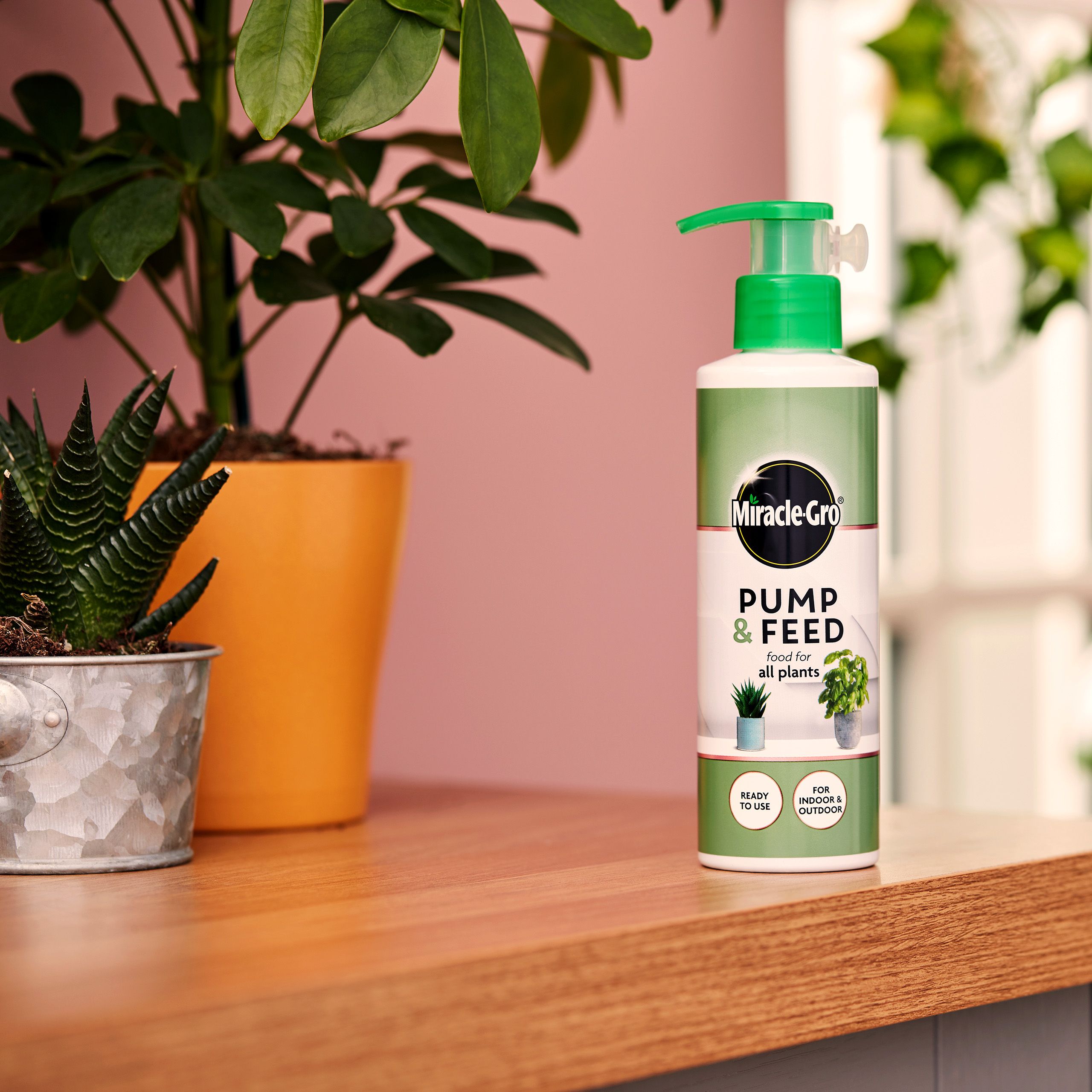 Miracle-Gro Pump & feed Universal Liquid Plant feed 200ml
