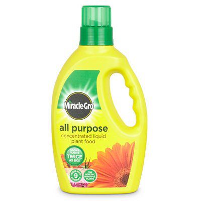 Miracle-Gro Universal Liquid Plant feed 1L