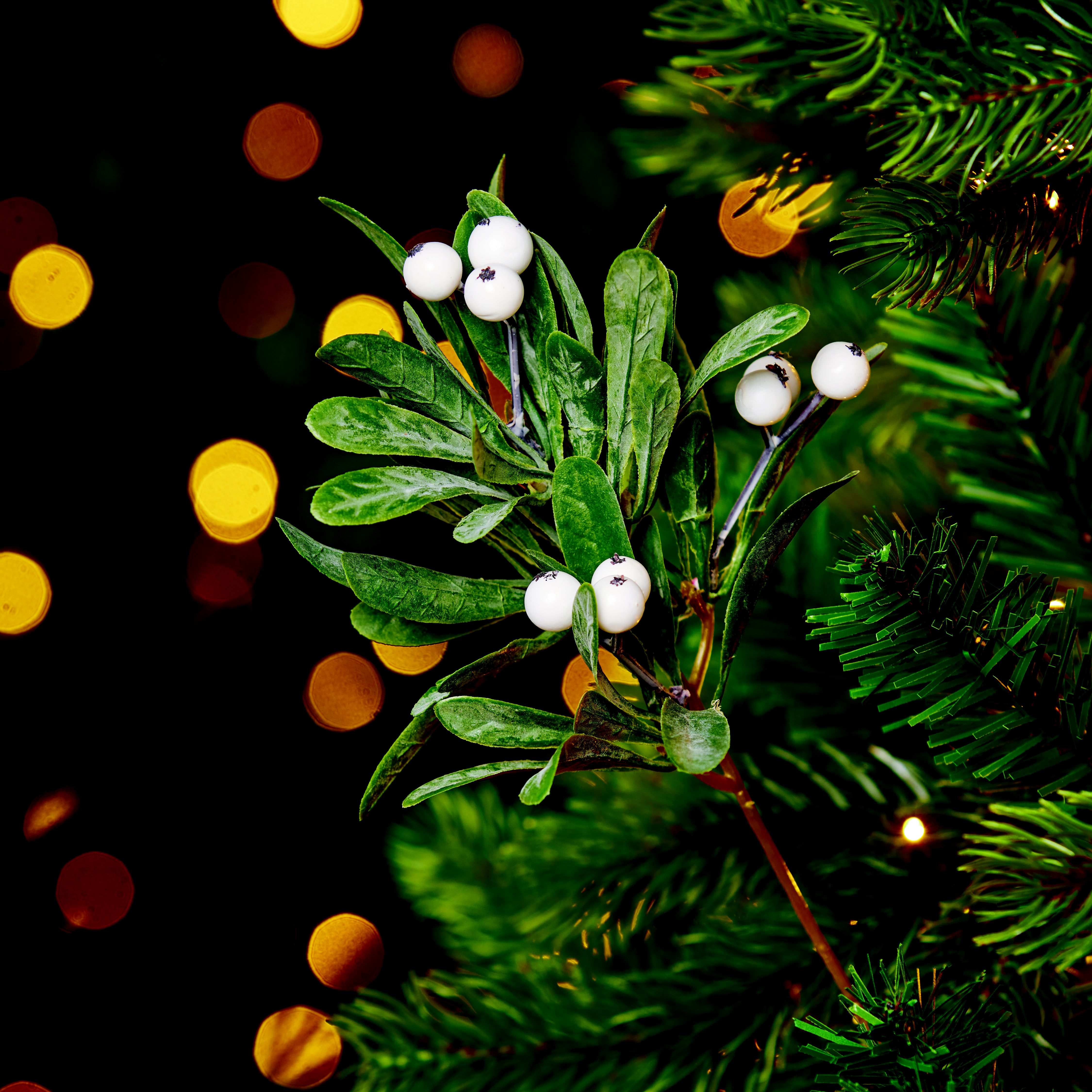 Mistletoe Christmas pick, (L) 290mm x (W) 140mm