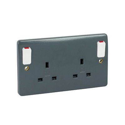 MK Black 13A Switched Socket