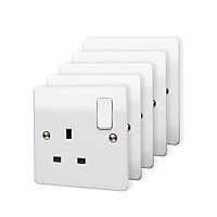 MK White Single 13A Switched Socket, Pack of 5