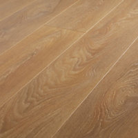 Mossley Natural oak effect Laminate Flooring Sample