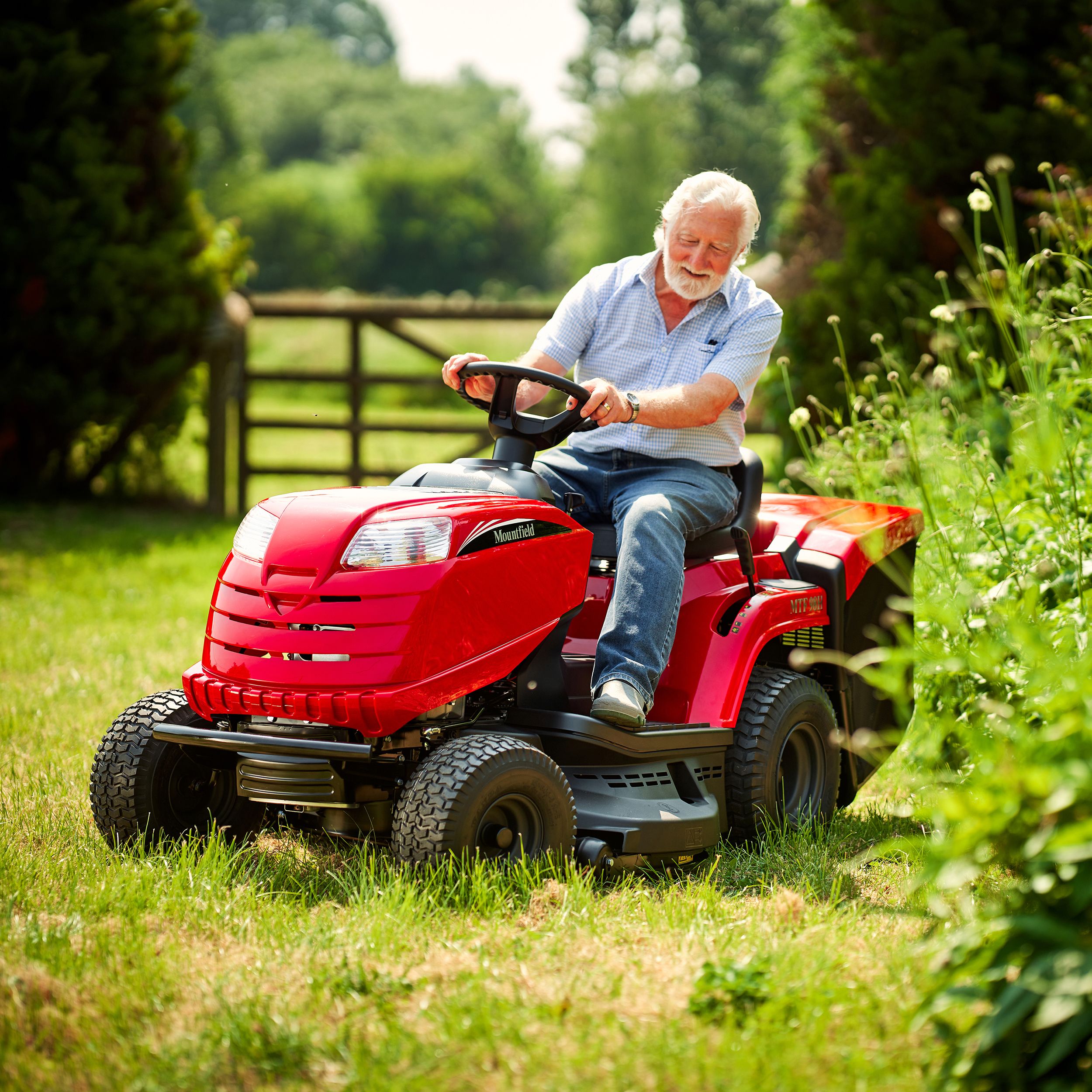 Mountfield MTF 98H Petrol Ride-on lawnmower 452cc
