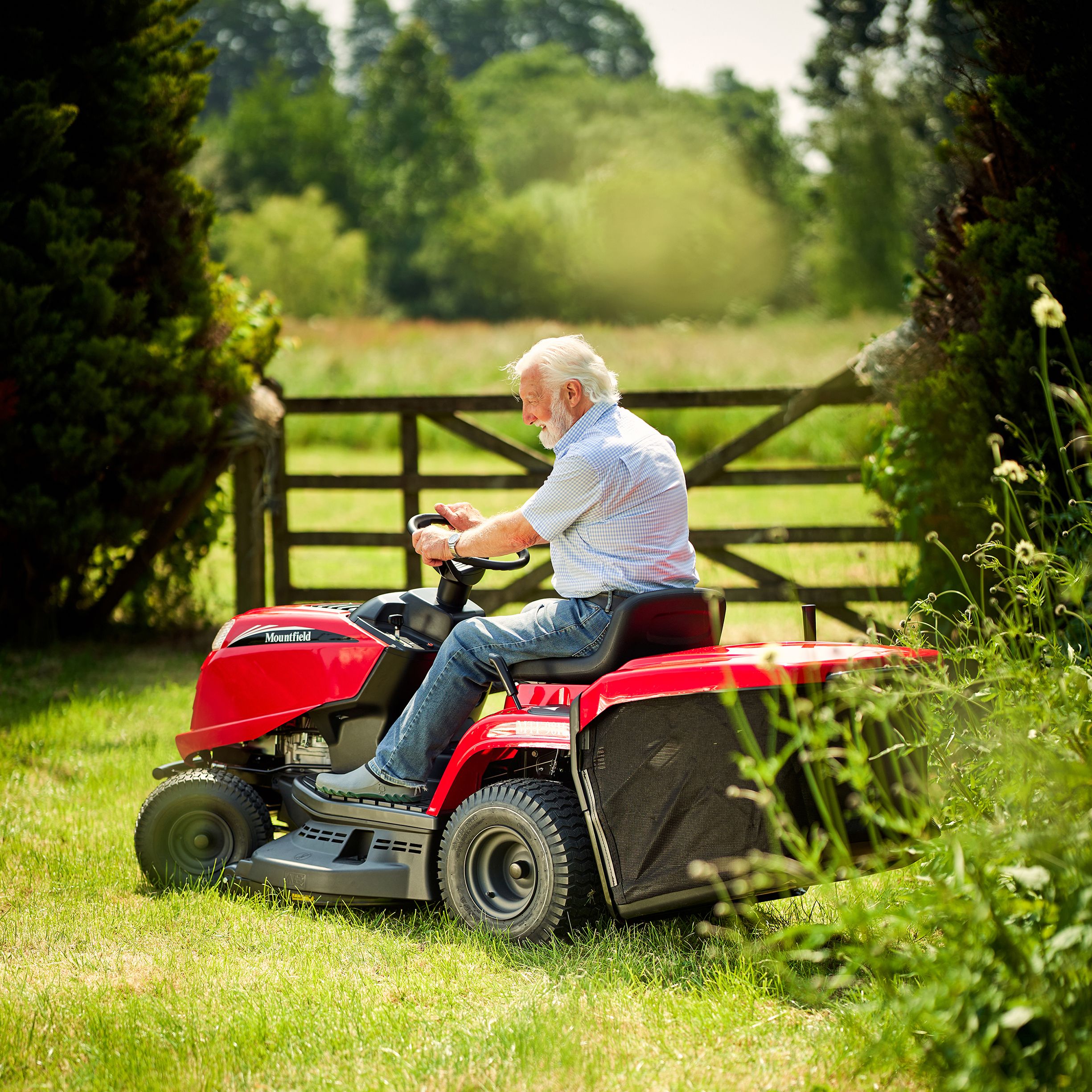 Mountfield MTF 98H Petrol Ride-on lawnmower 452cc