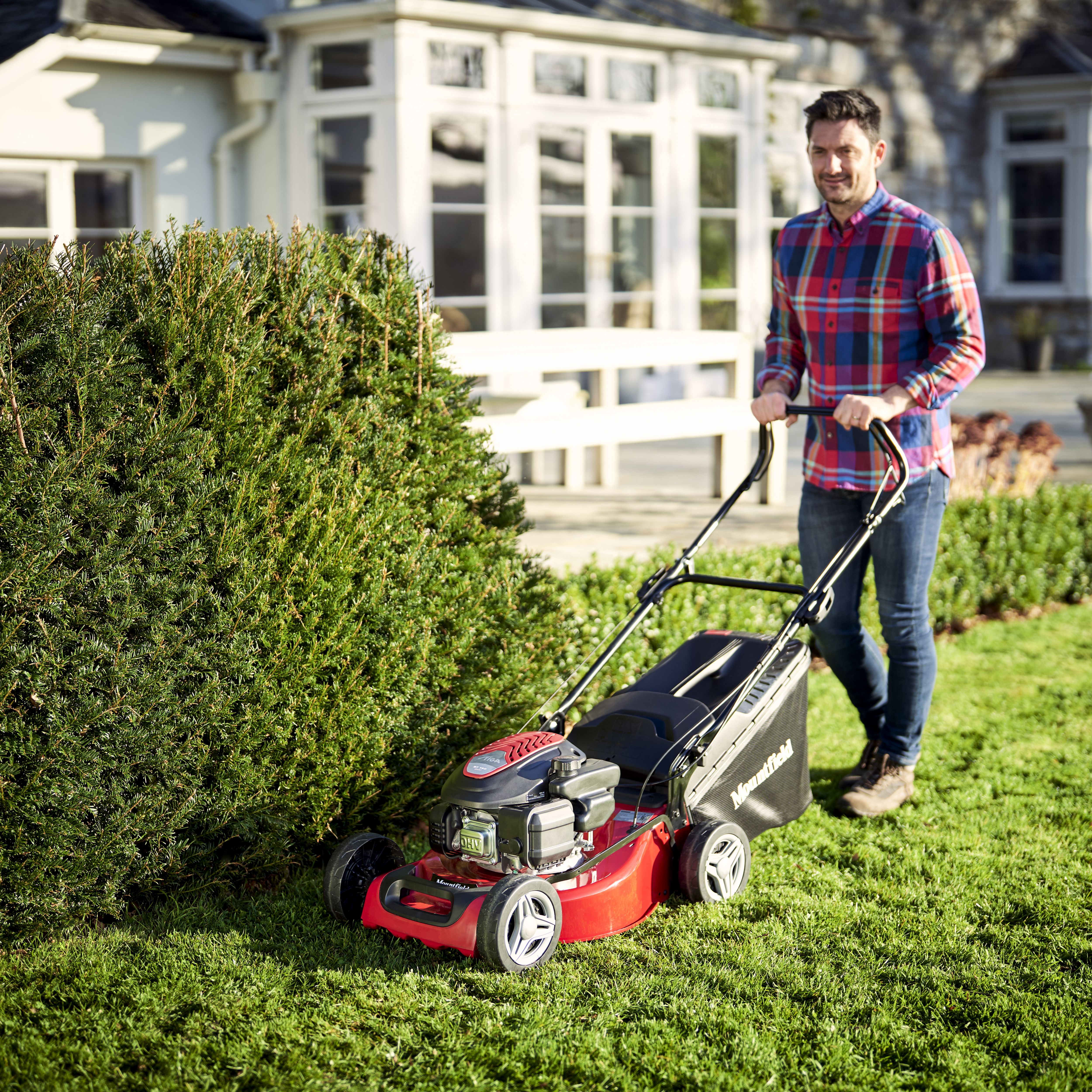 Mountfield SP185 139cc Petrol Rotary 46cm Lawnmower