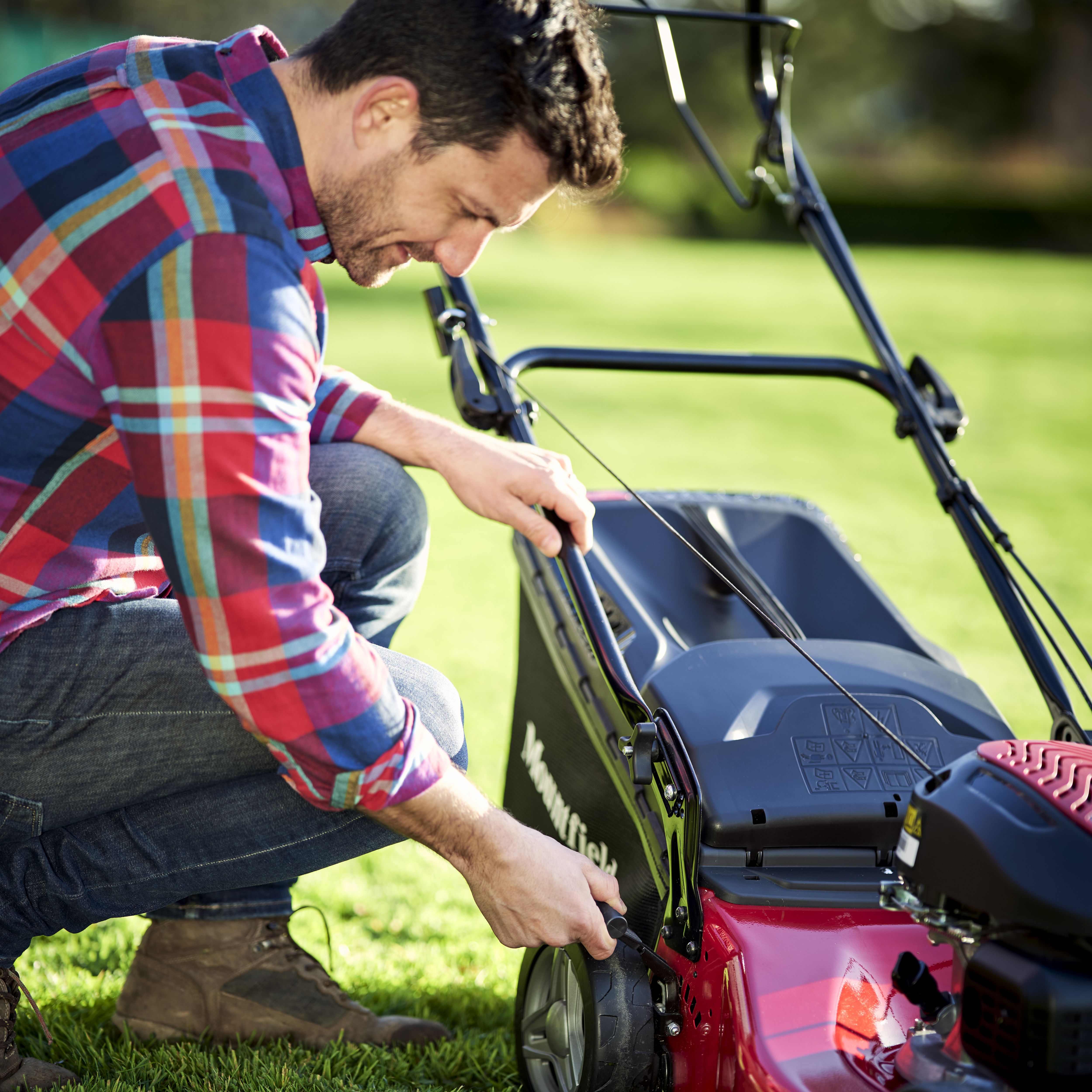 Mountfield SP185 139cc Petrol Rotary Lawnmower DIY at B Q