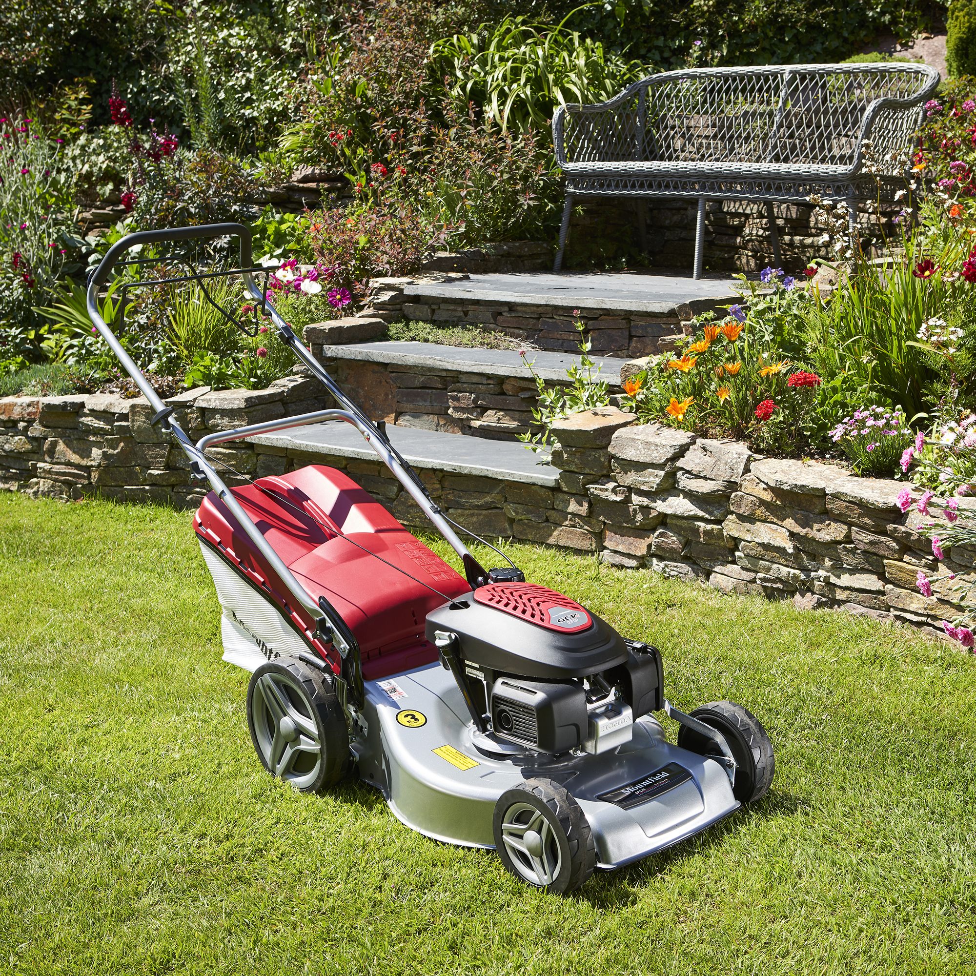 B&q deals mountfield scarifier