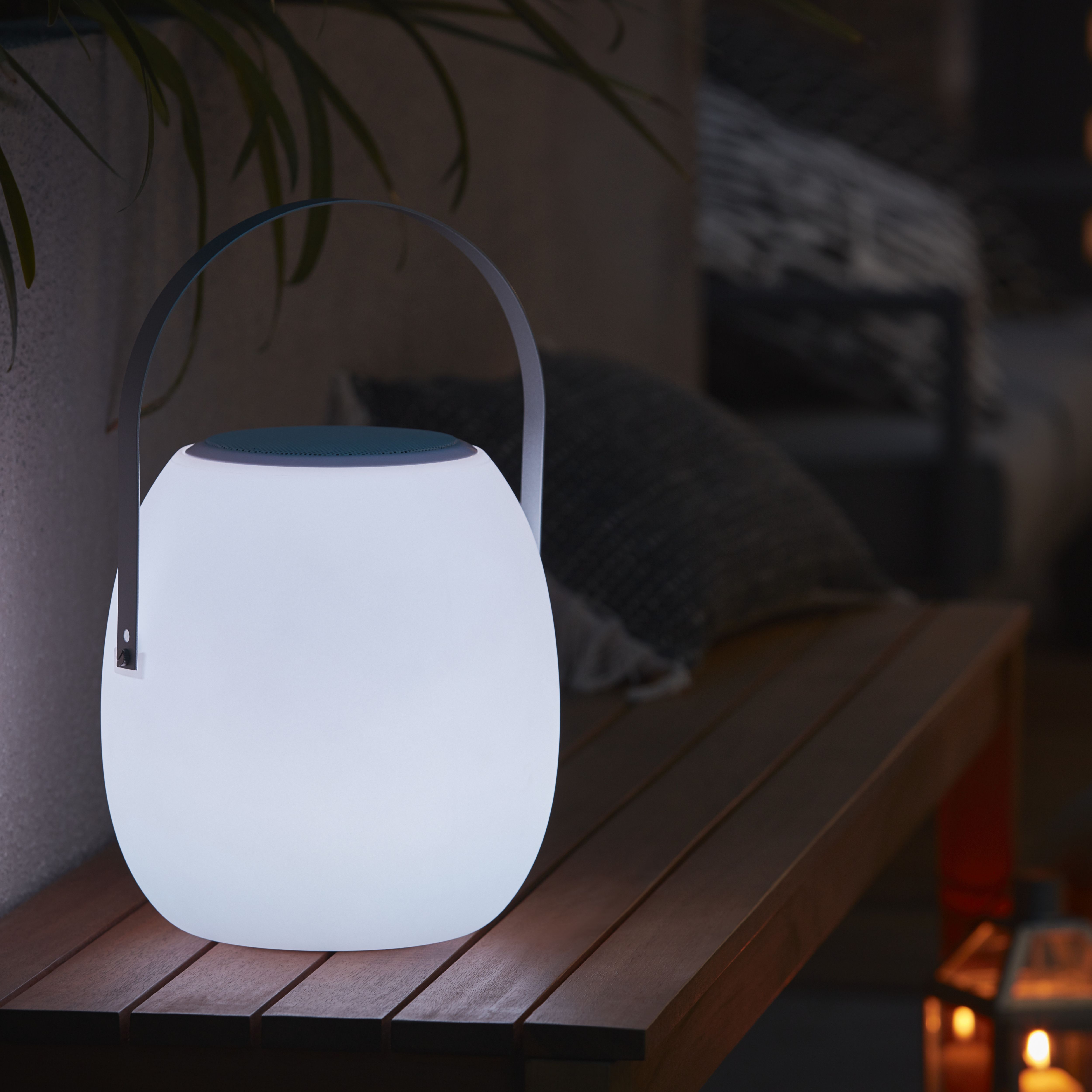 Multicolour Battery-powered RGB LED Outdoor Decorative light