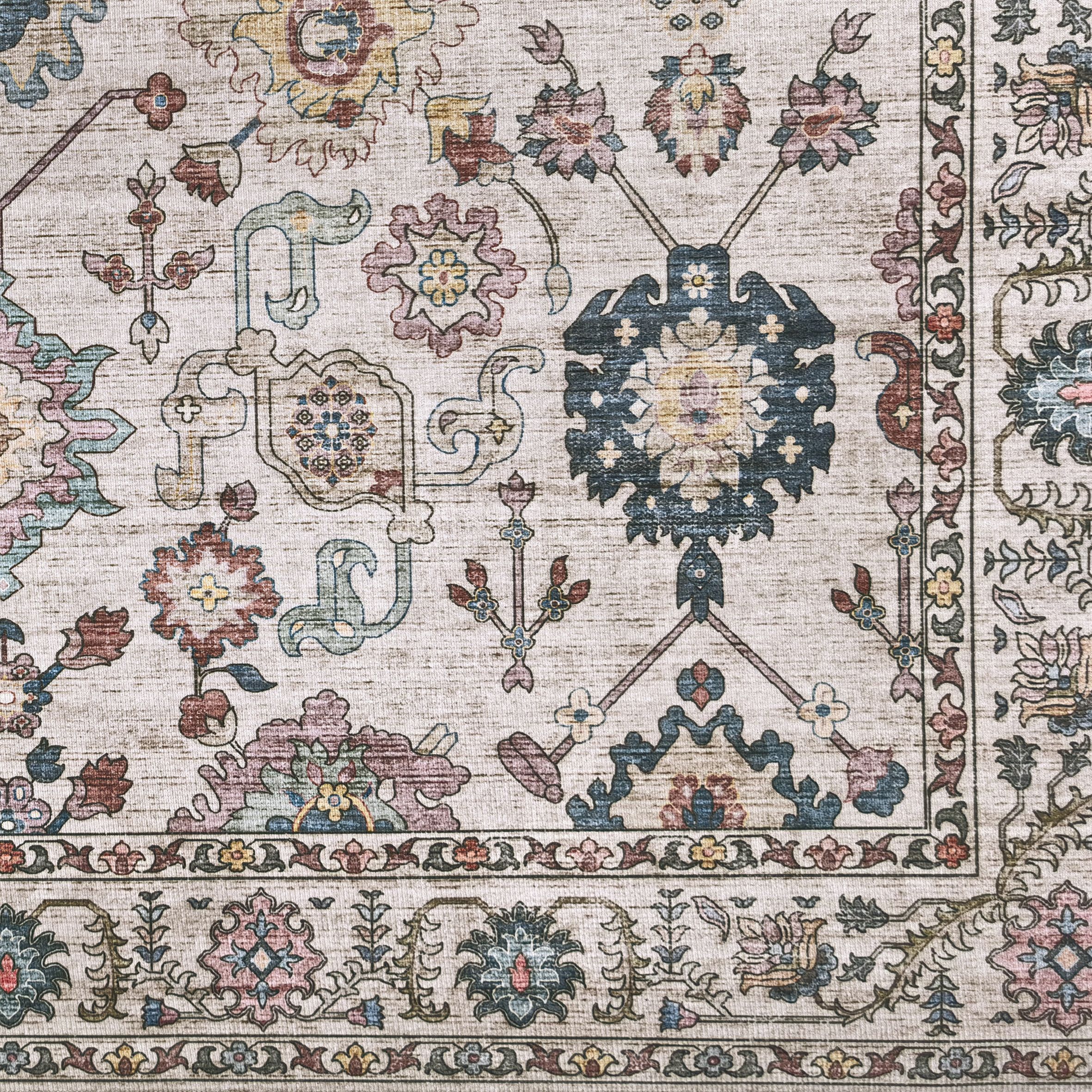 Multicoloured Vintage floral Medium Rug, (L)160cm x (W)120cm