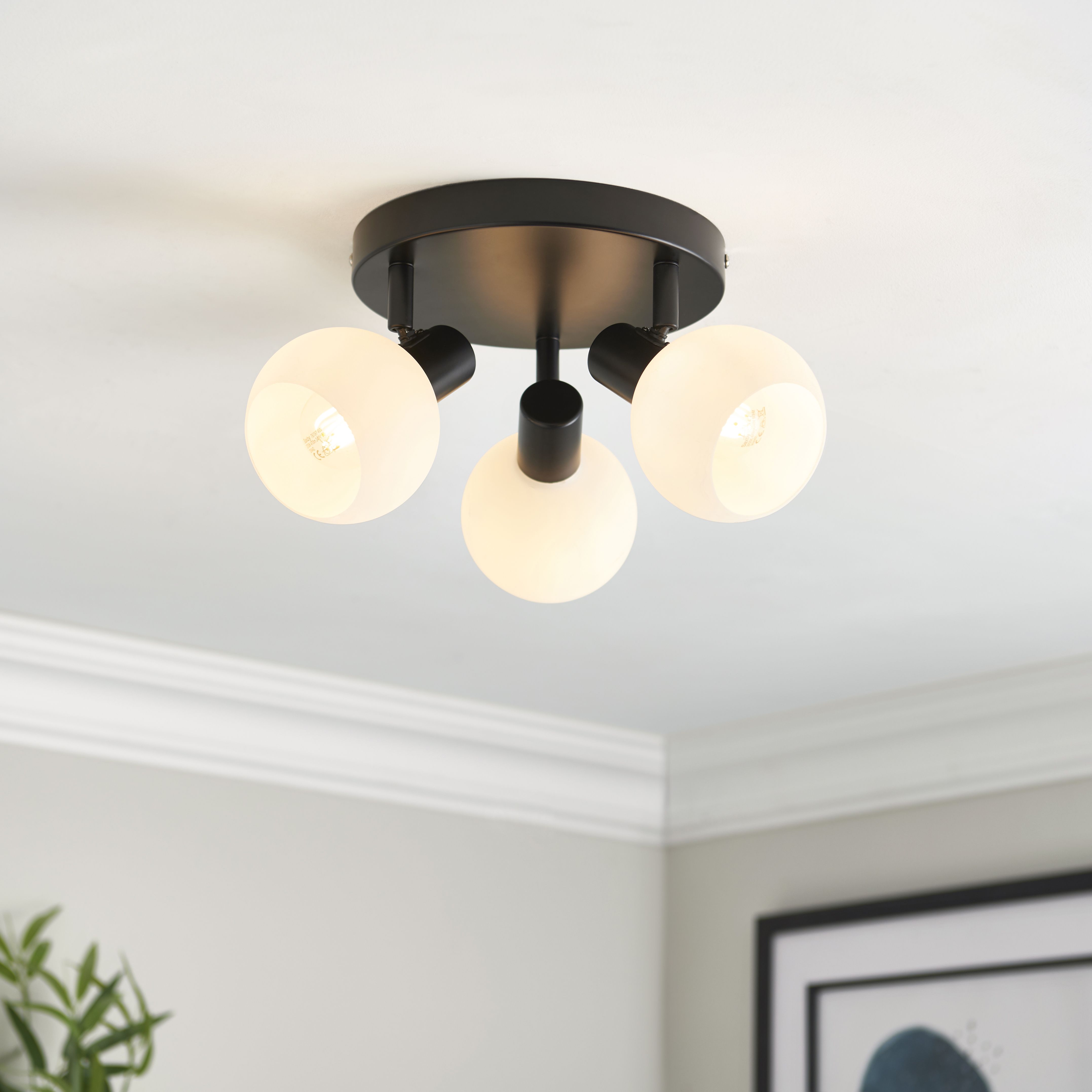 Naomi Modern Matt Black 3 Light Spotlight