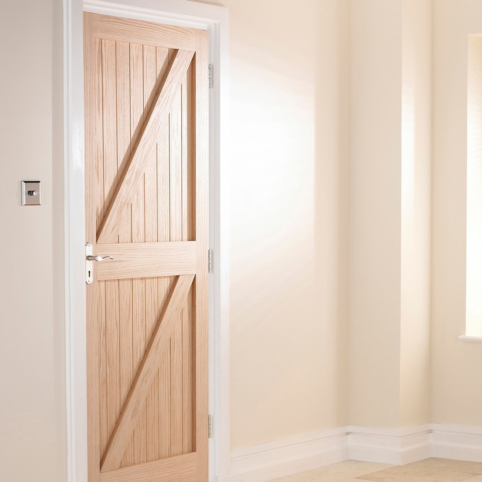 NAT29EOFLB Front door