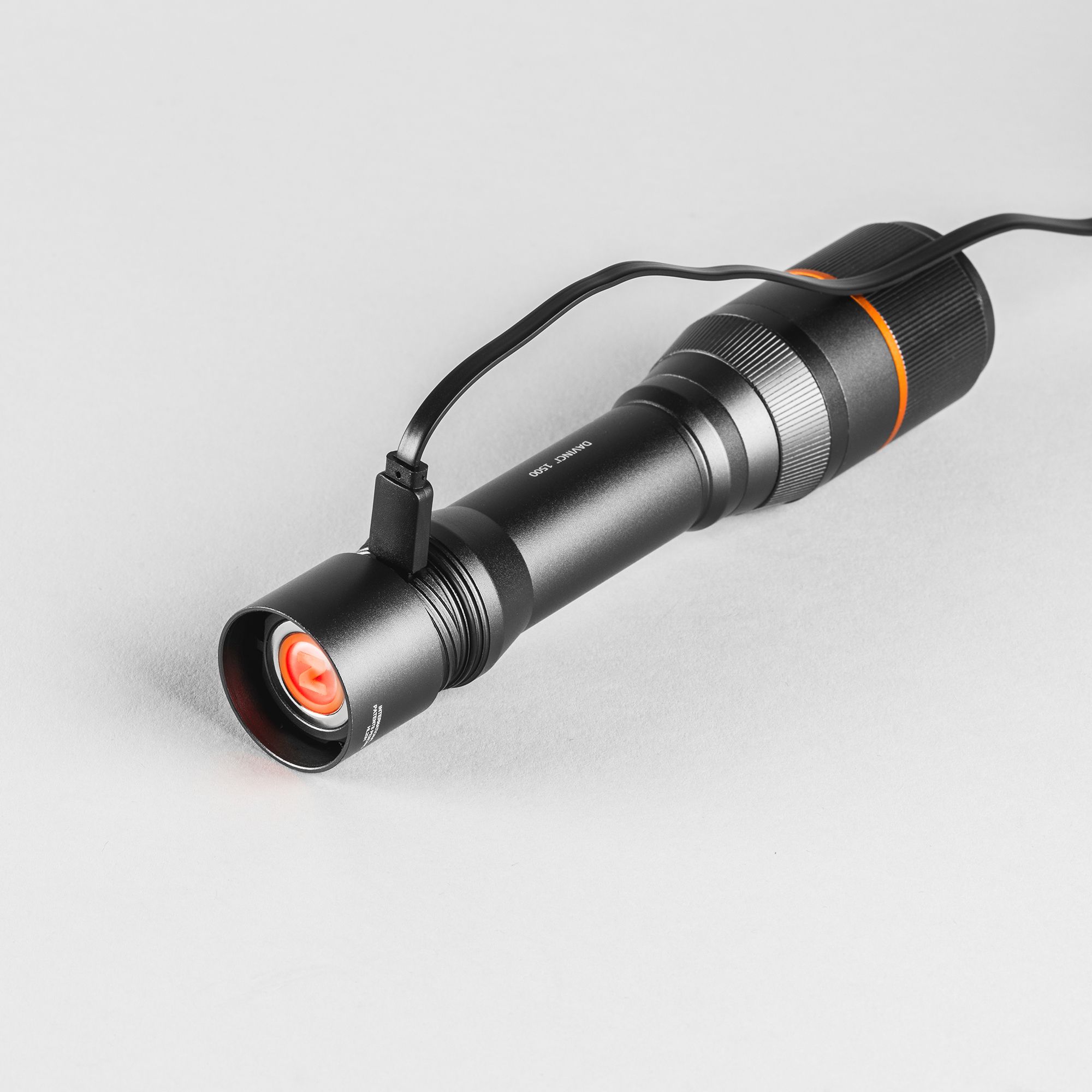 Nebo Davinci Graphite Rechargeable 1500lm LED Battery-powered Spotlight torch