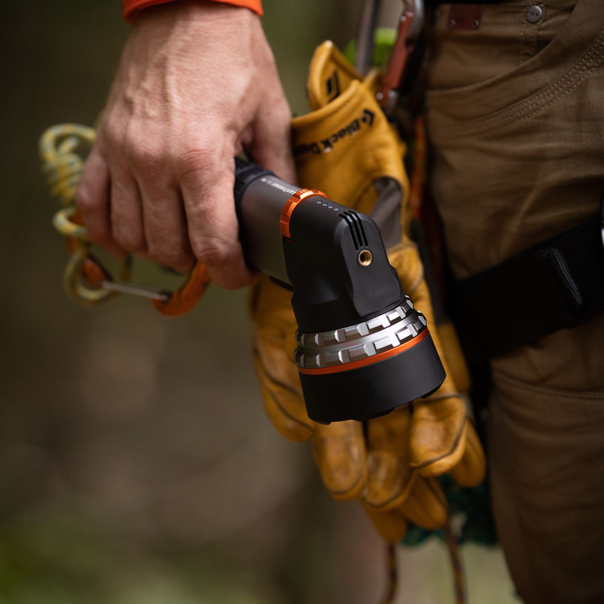 Nebo Luxtreme SL25R Graphite Rechargeable 500lm LED Battery-powered Spotlight torch
