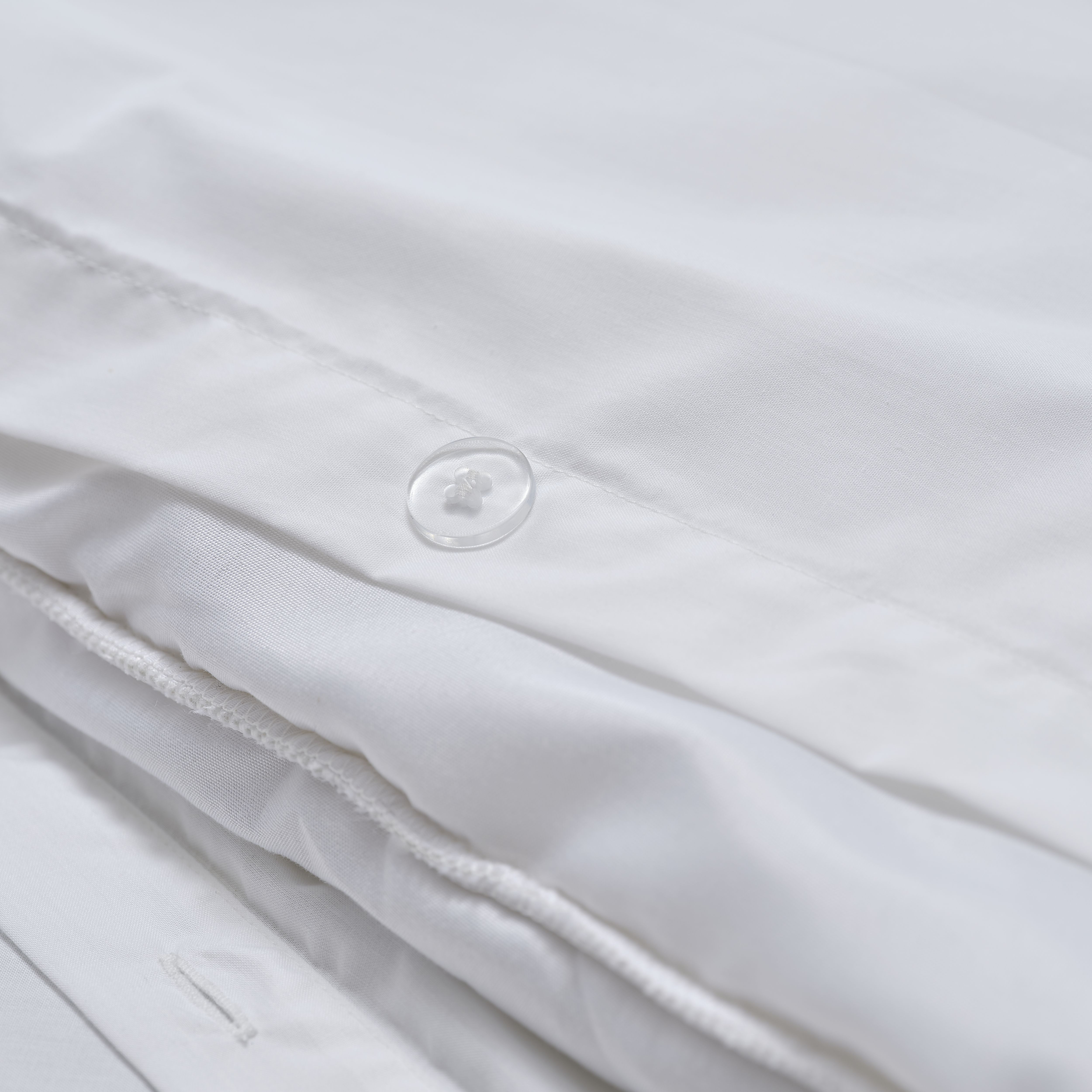 Nia Plain White Double Duvet cover & pillow case set