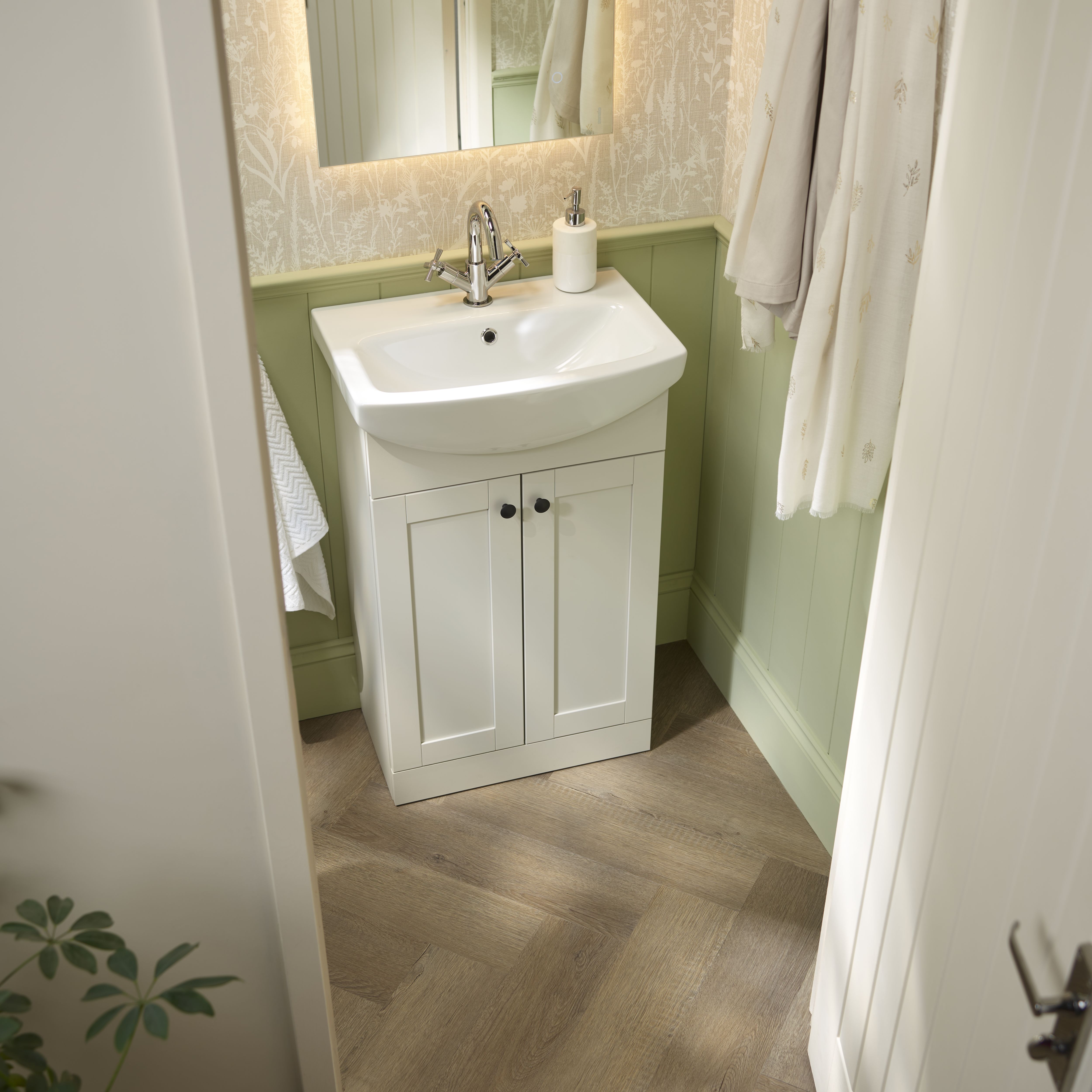 Palio by Karndean Mid Brown Oak effect Embossed Herringbone Luxury vinyl click Planks, 1.95m²