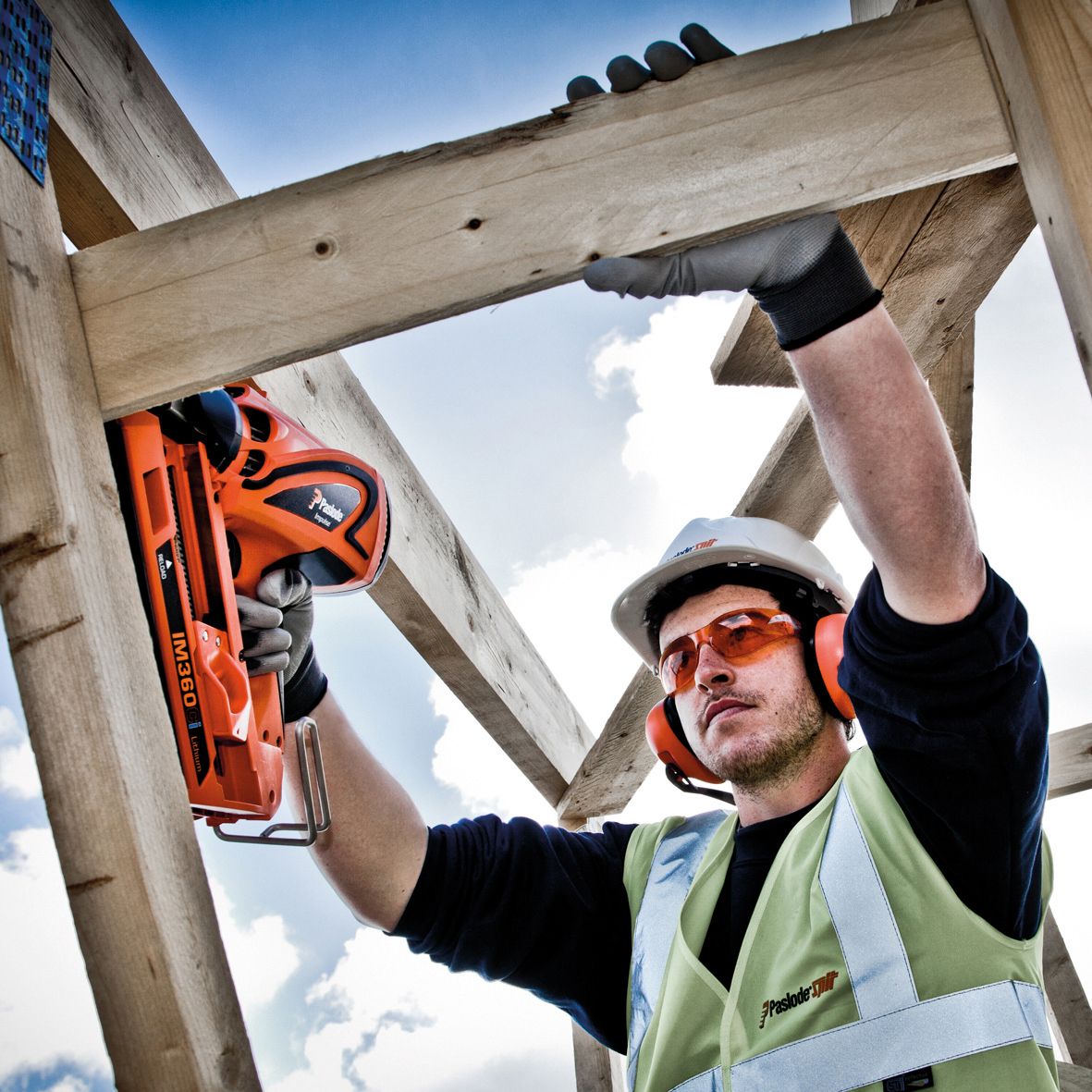 Paslode 7.4V 90mm 1 x 1.2Ah Li-ion First fix Cordless Framing nail gun IM360Ci