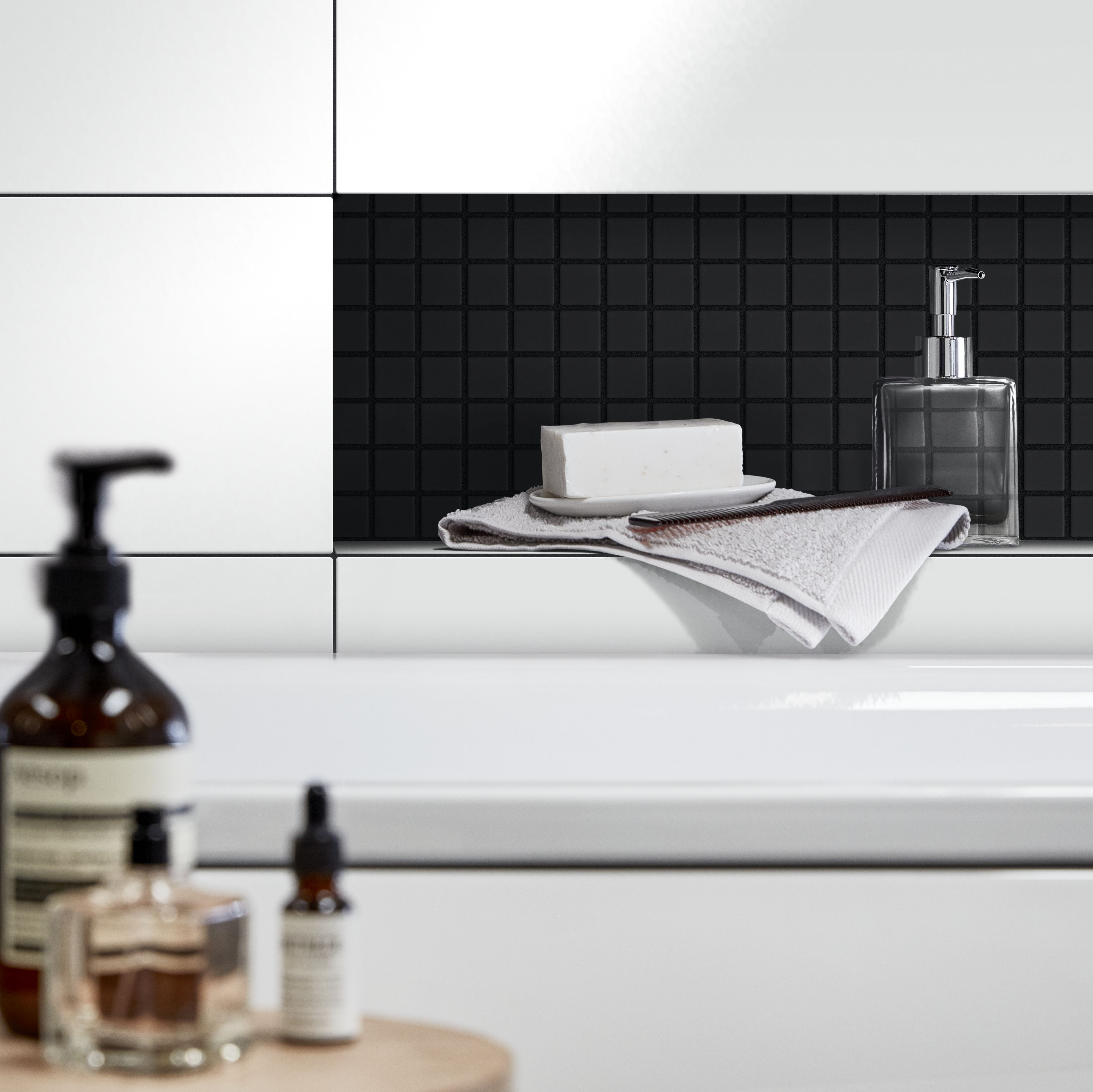 Perouso White Flat Glossy Tile Ceramic Wall Tile - 6