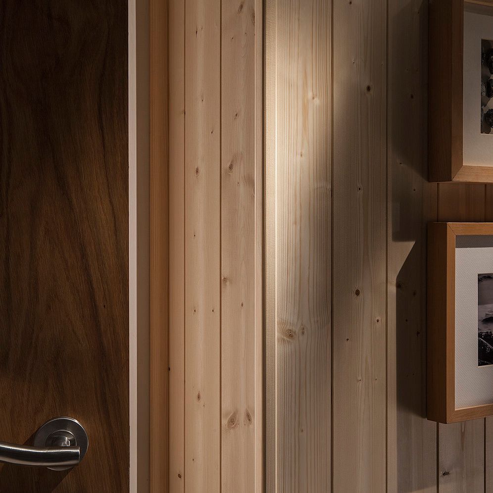 Pine Angled edge Moulding (L)2400mm (W)18mm (T)18mm